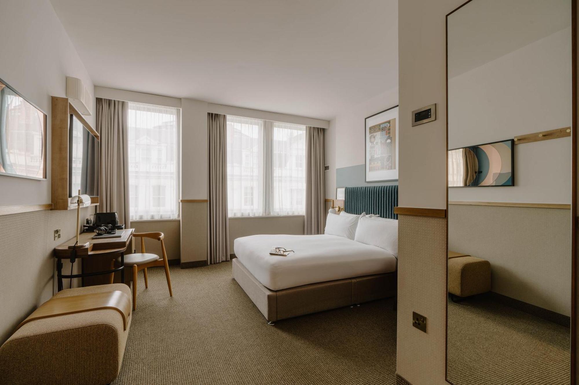 Standard Queen Room