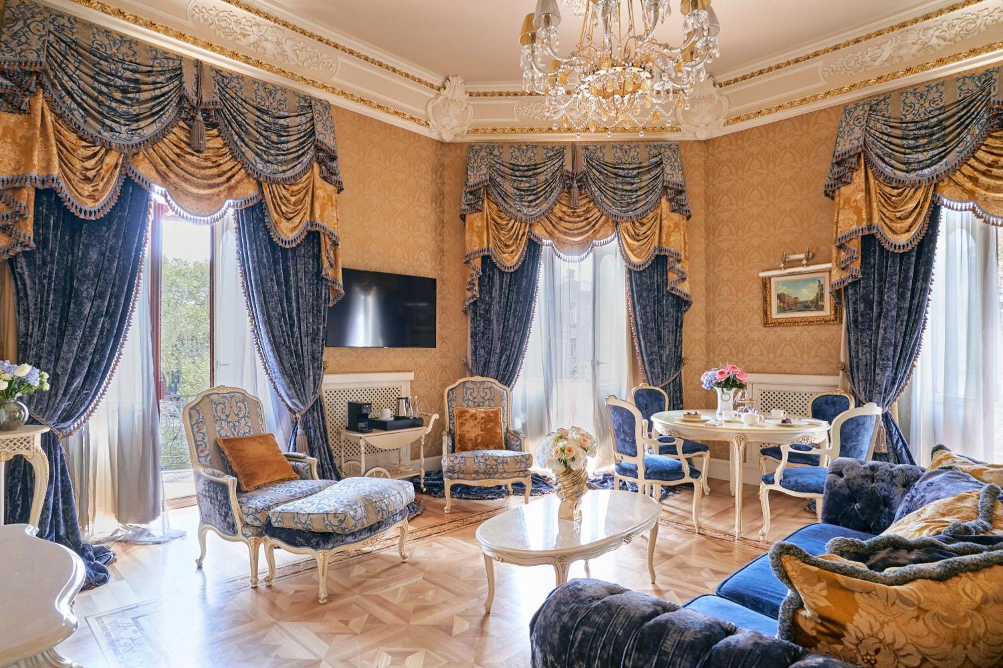 Presidential Suite