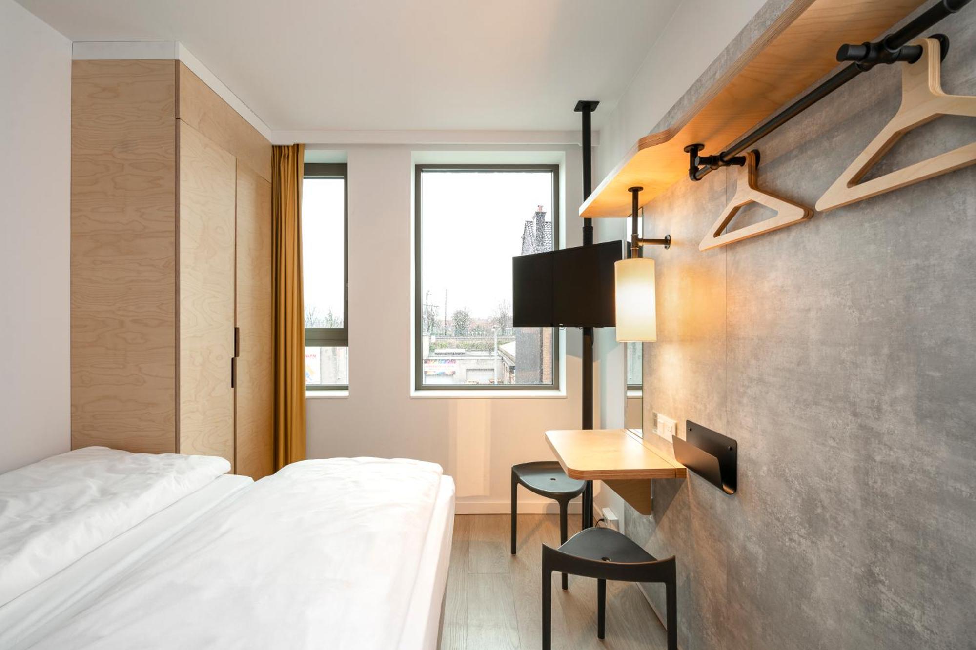 Standard Room Three Single Beds