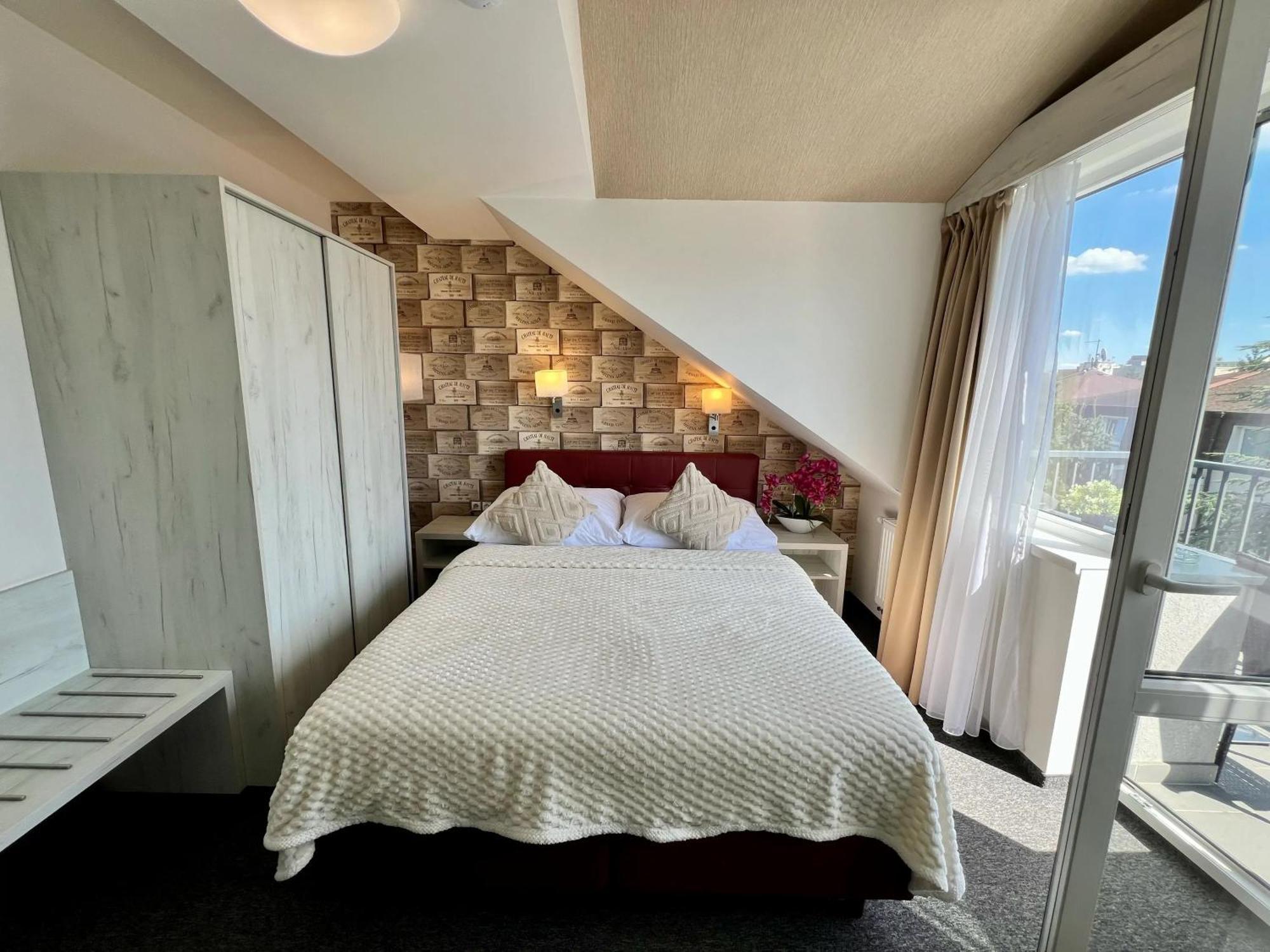 Double Room Balcony Air Conditioning
