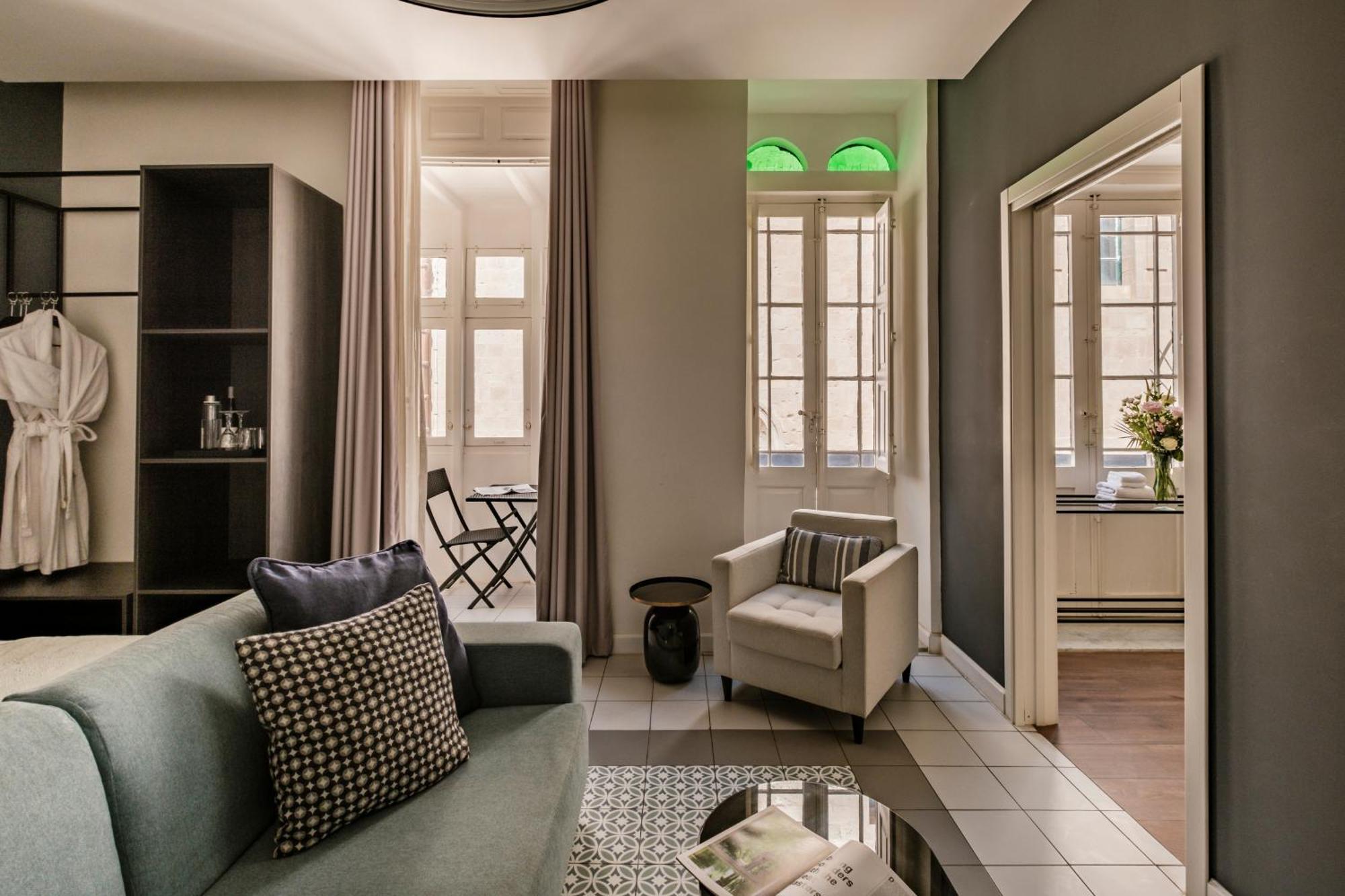 Junior Suite,1614869268:JPEG