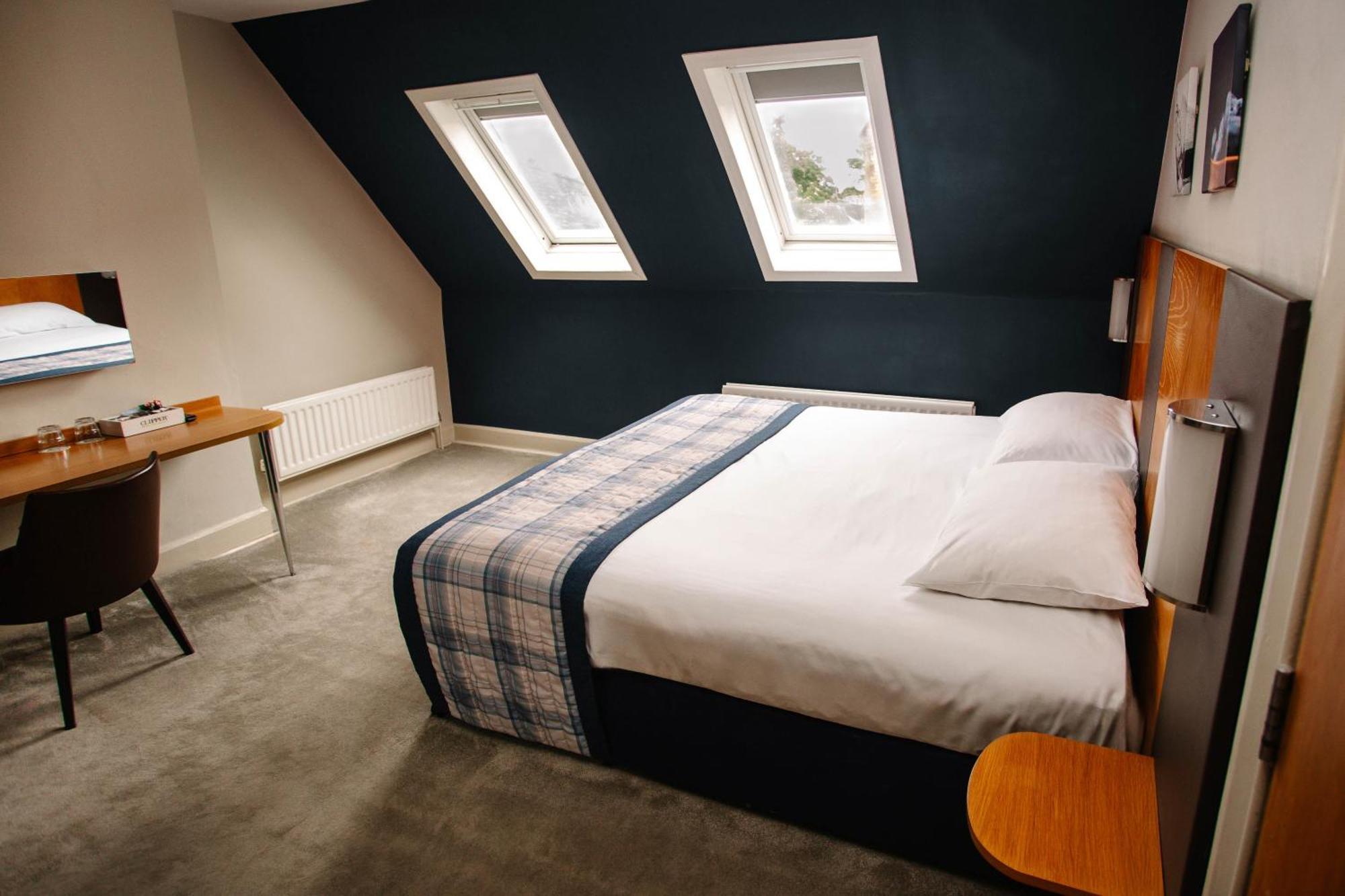 Large Double or Twin Room