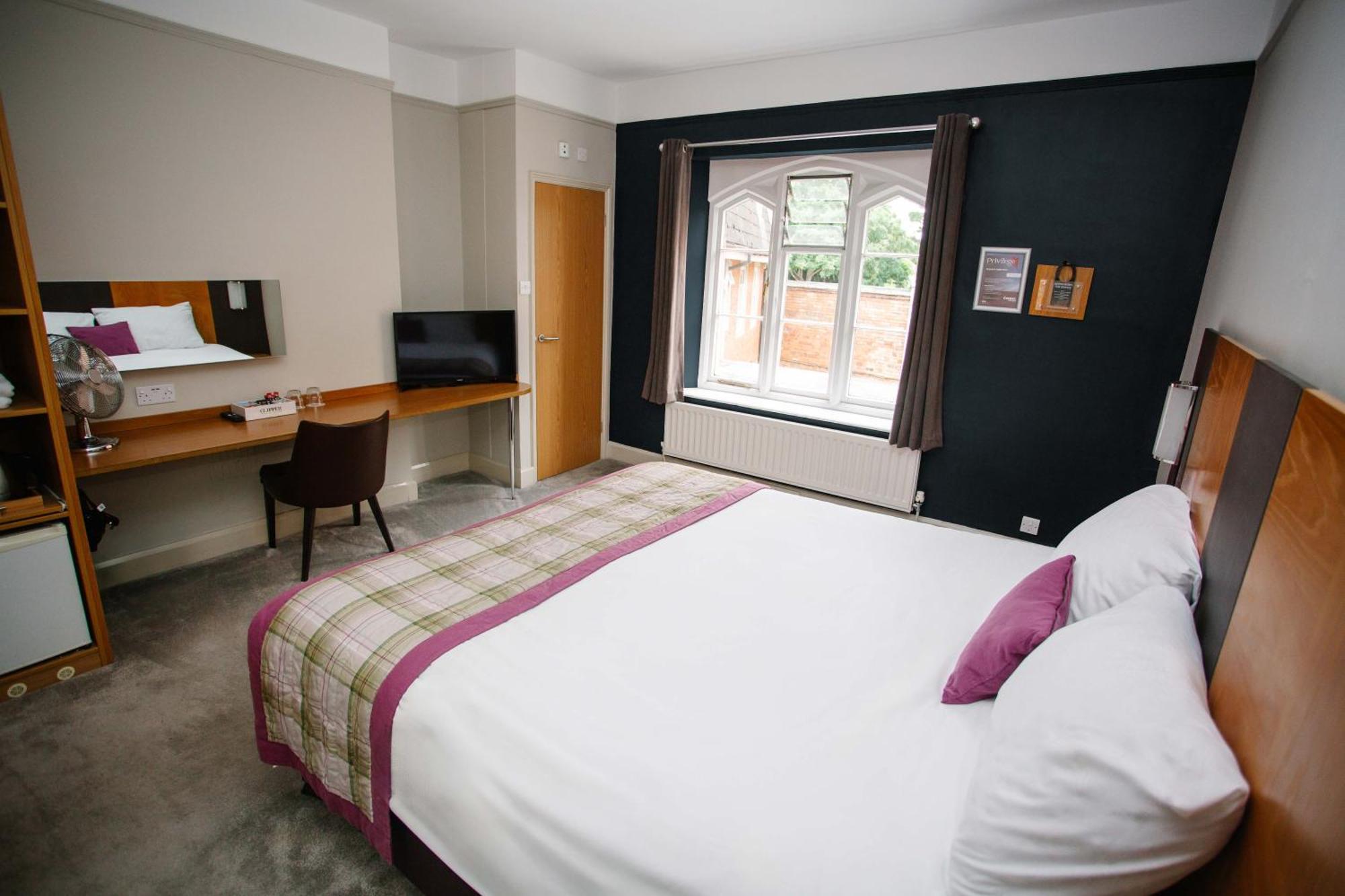 Large Double or Twin Room