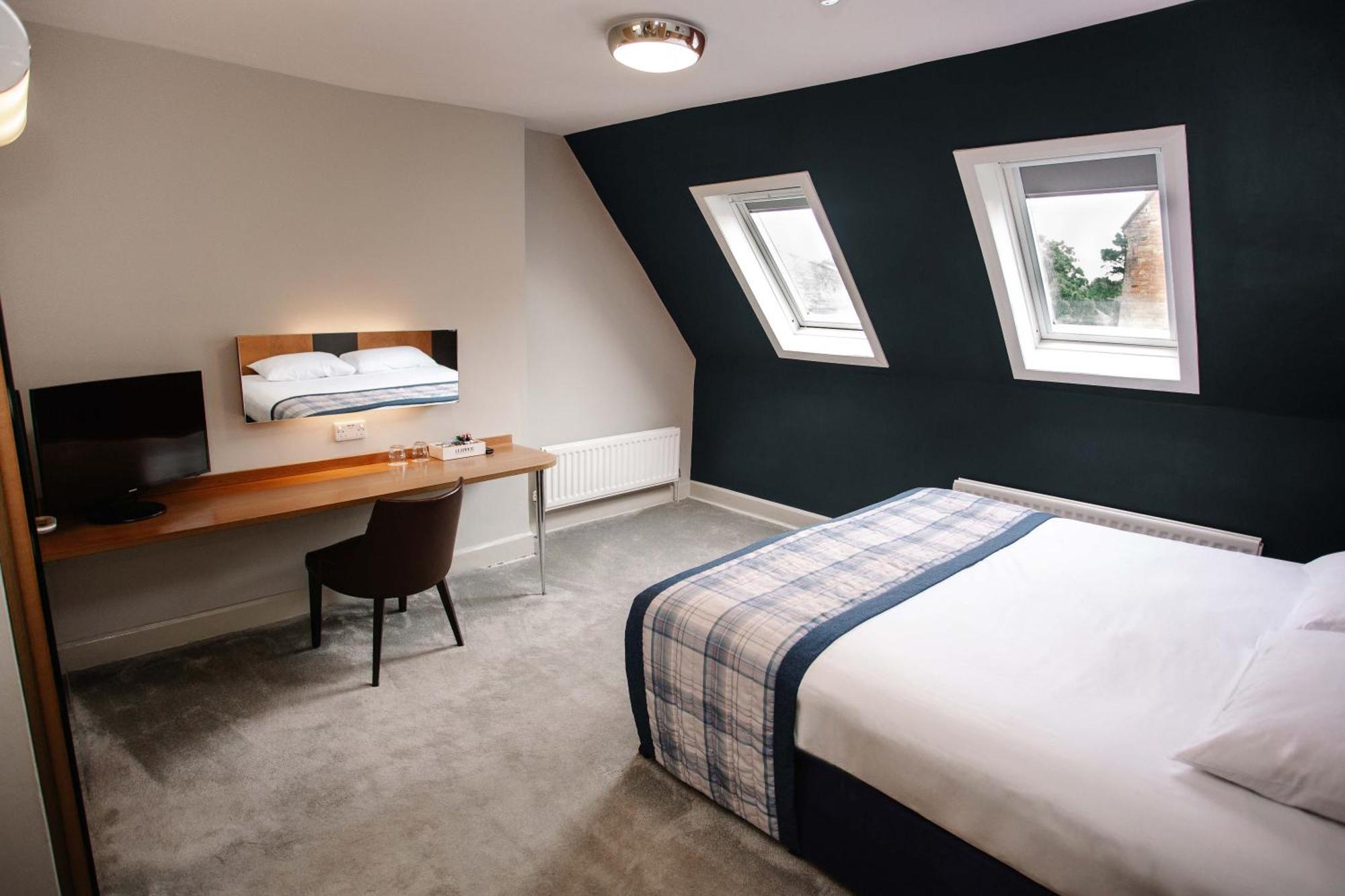 Large Double or Twin Room