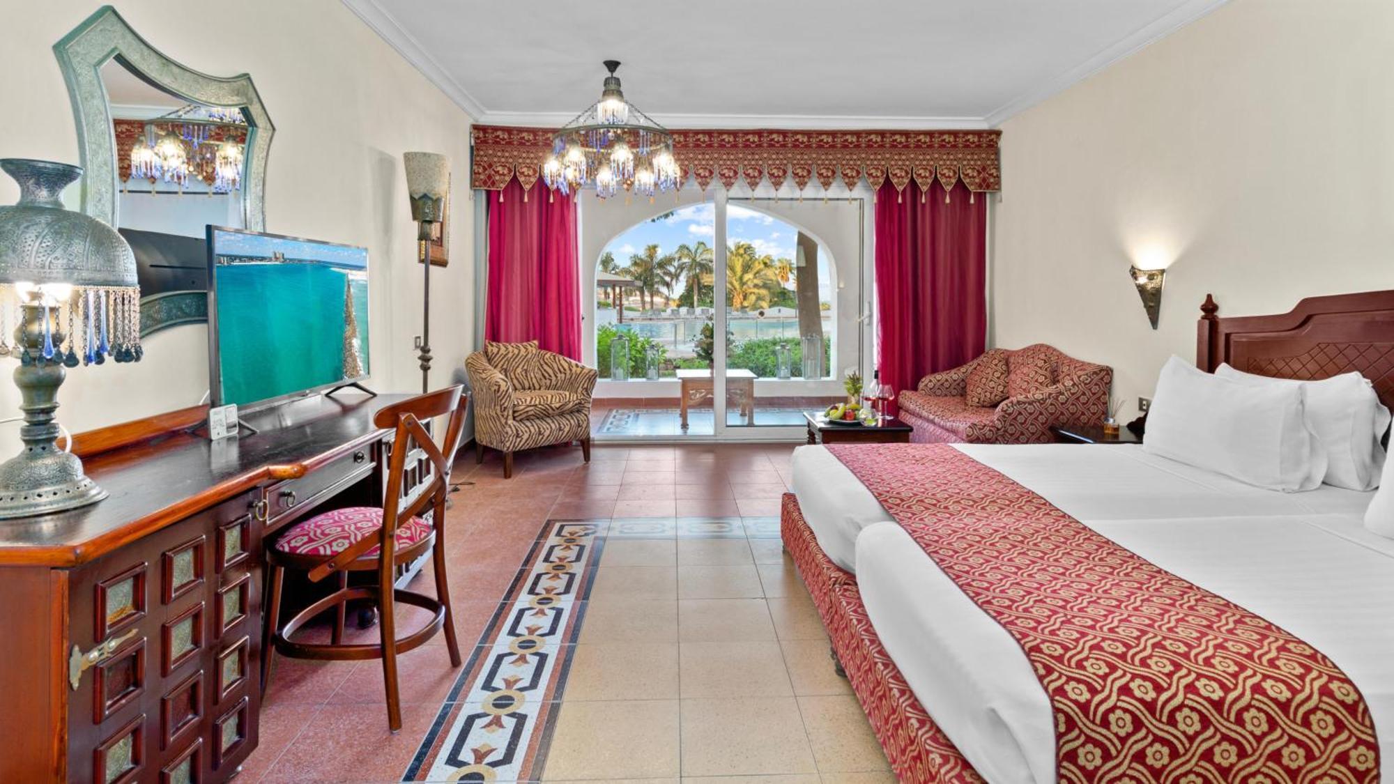 Chambre Lit Queen-Size ou Lits Jumeaux Deluxe Harem - Vue sur Piscine et Jardin