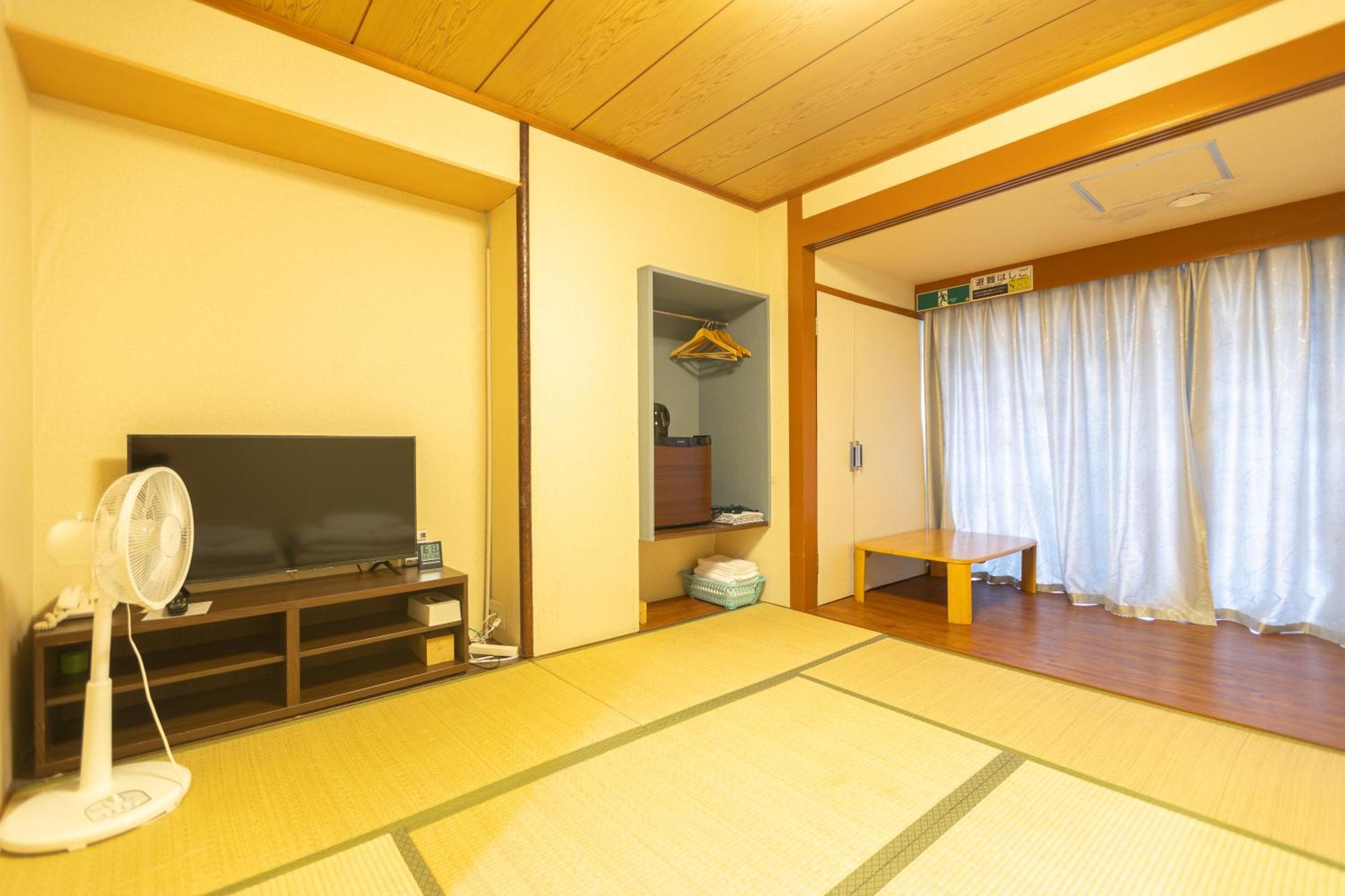 Japanese-Style Quadruple Room