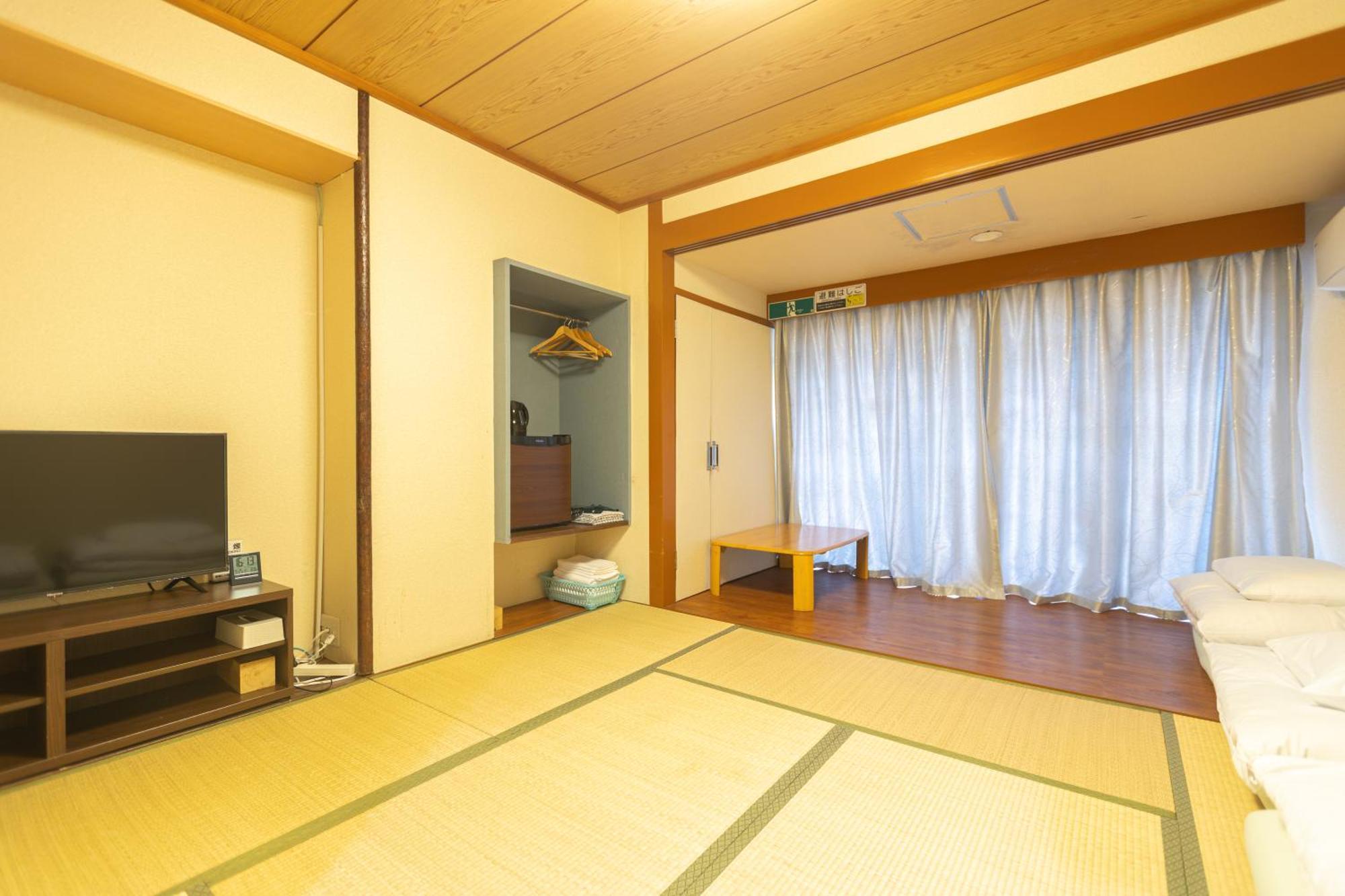 Japanese-Style Quadruple Room