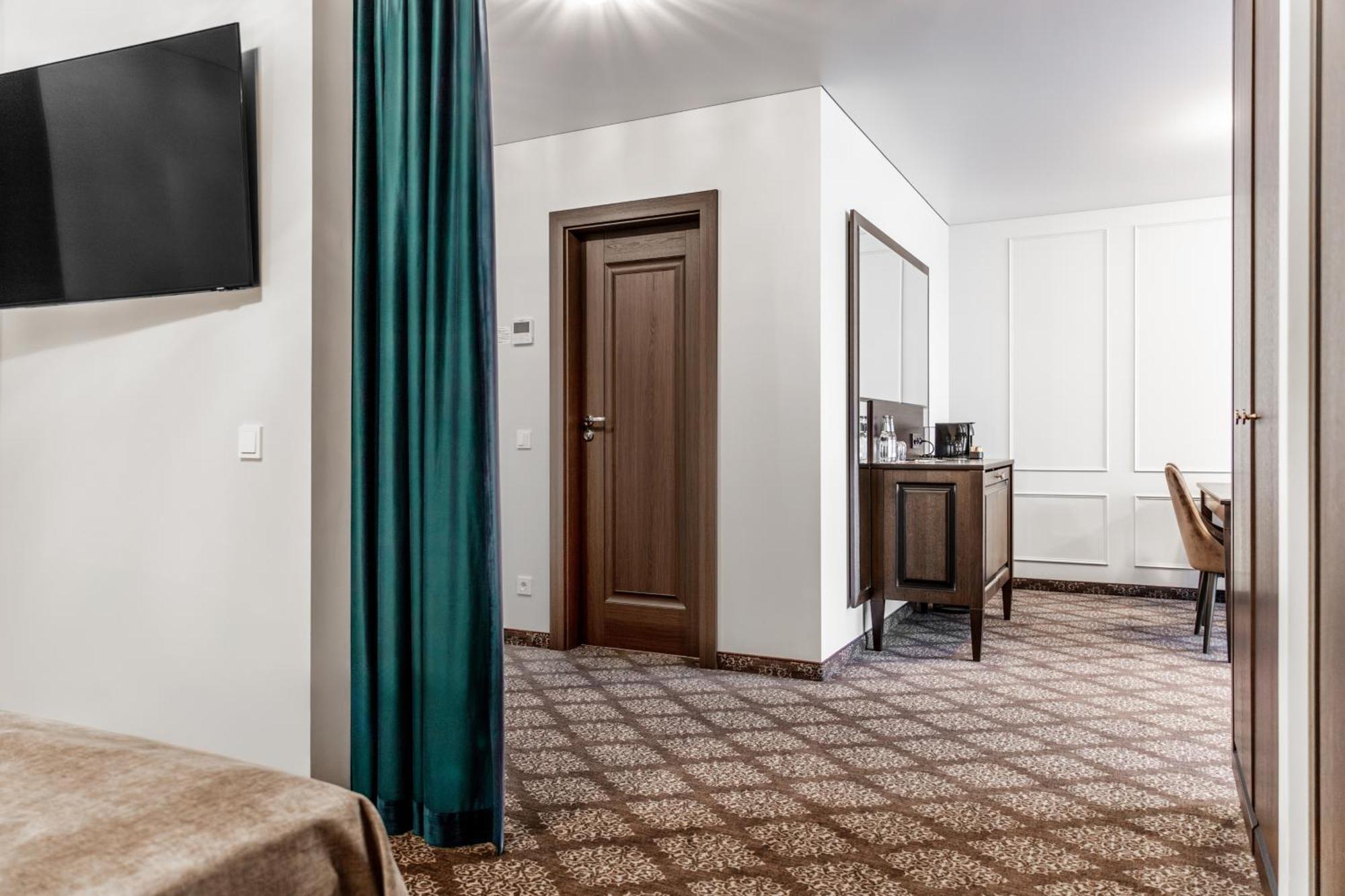 Junior Suite Balcony Limited Spa Access