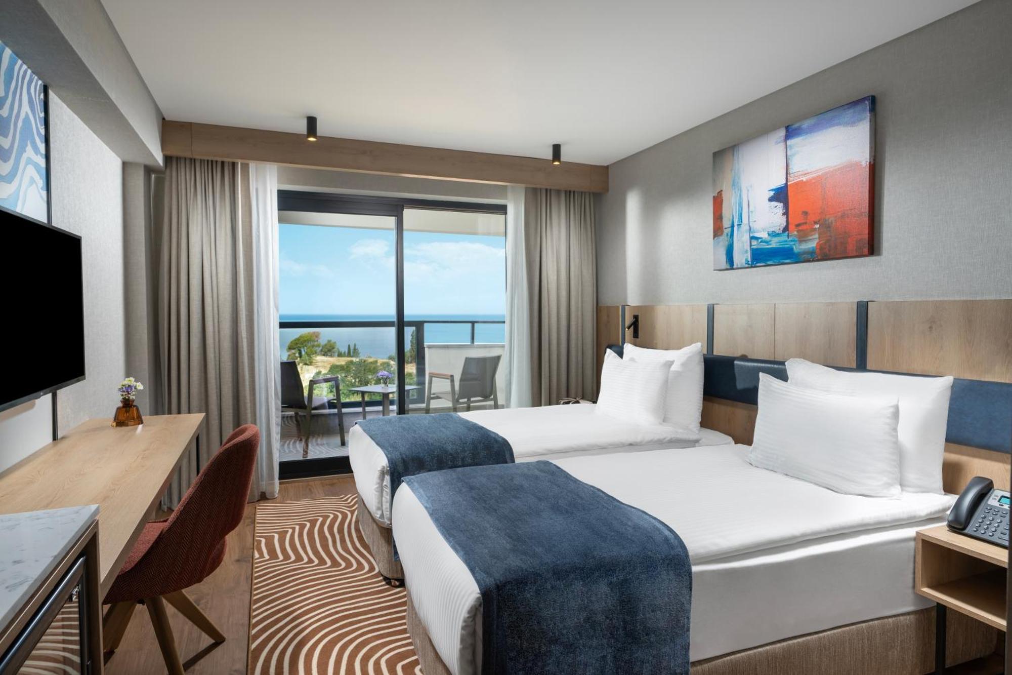 Superior Room 2 Single Beds Sea View