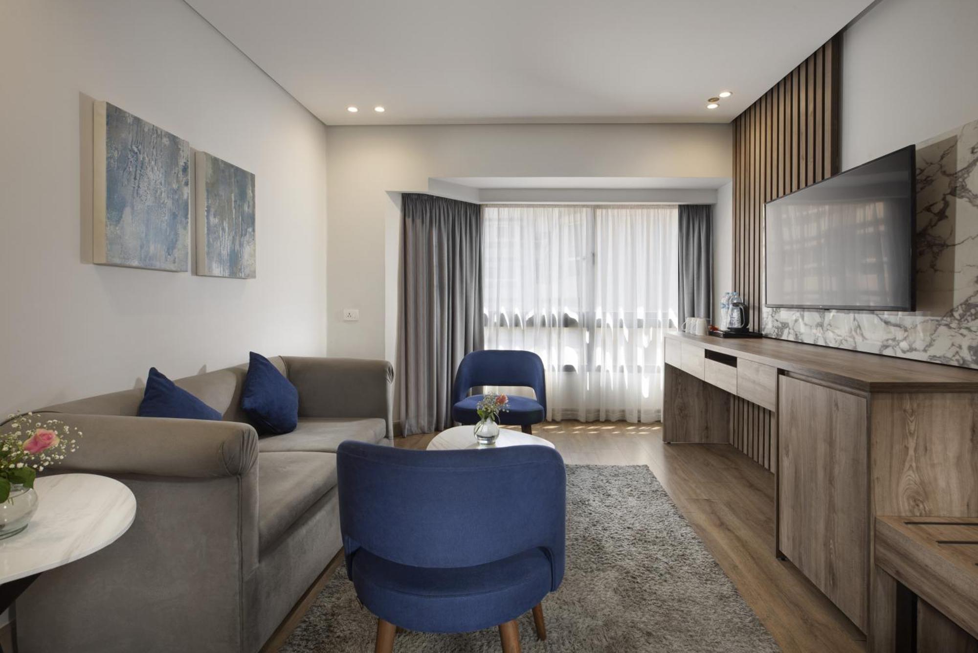 Deluxe One Bedroom Suite