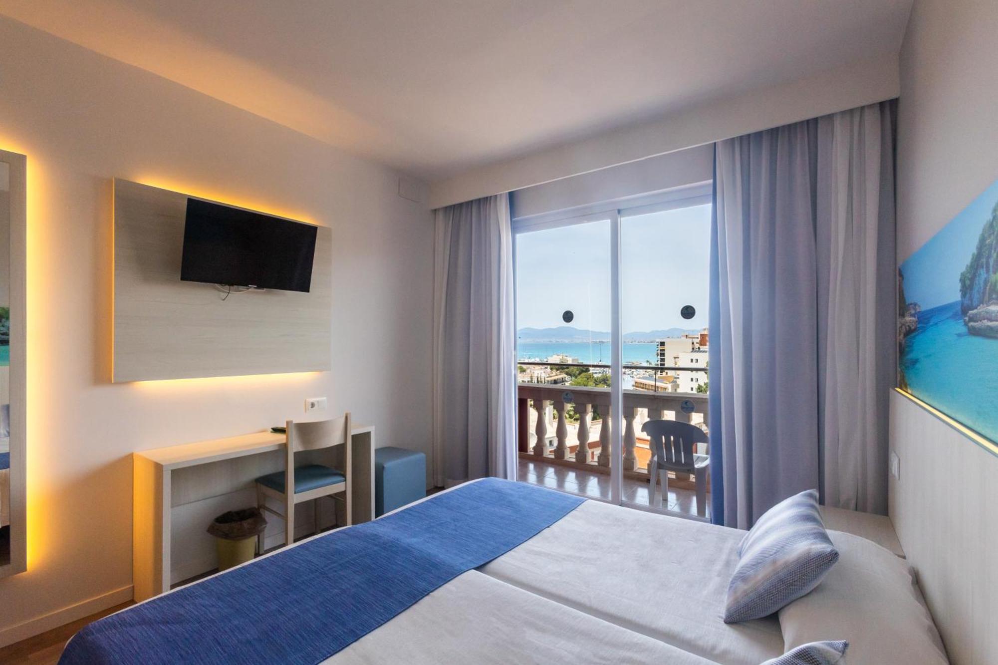 Standard Twin Room Sea View