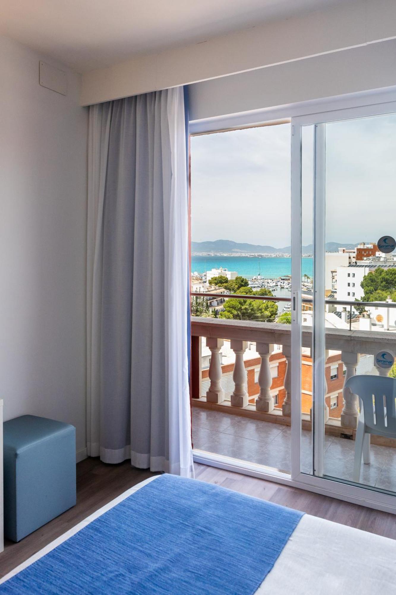 Standard Twin Room Sea View