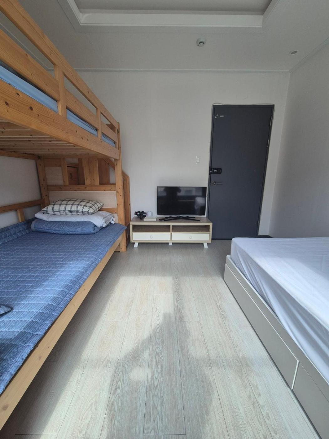 Basic Triple Room