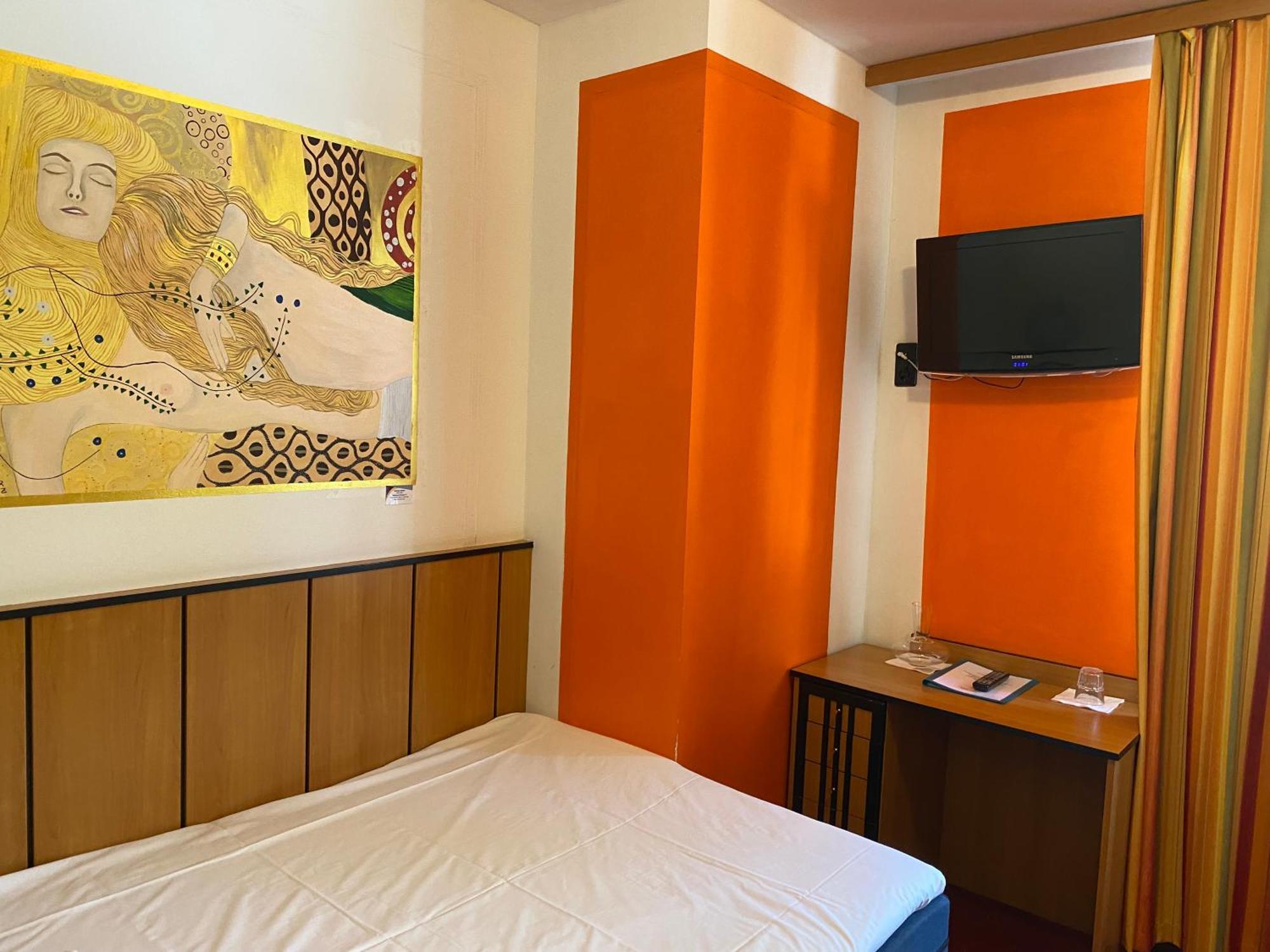 Single Room