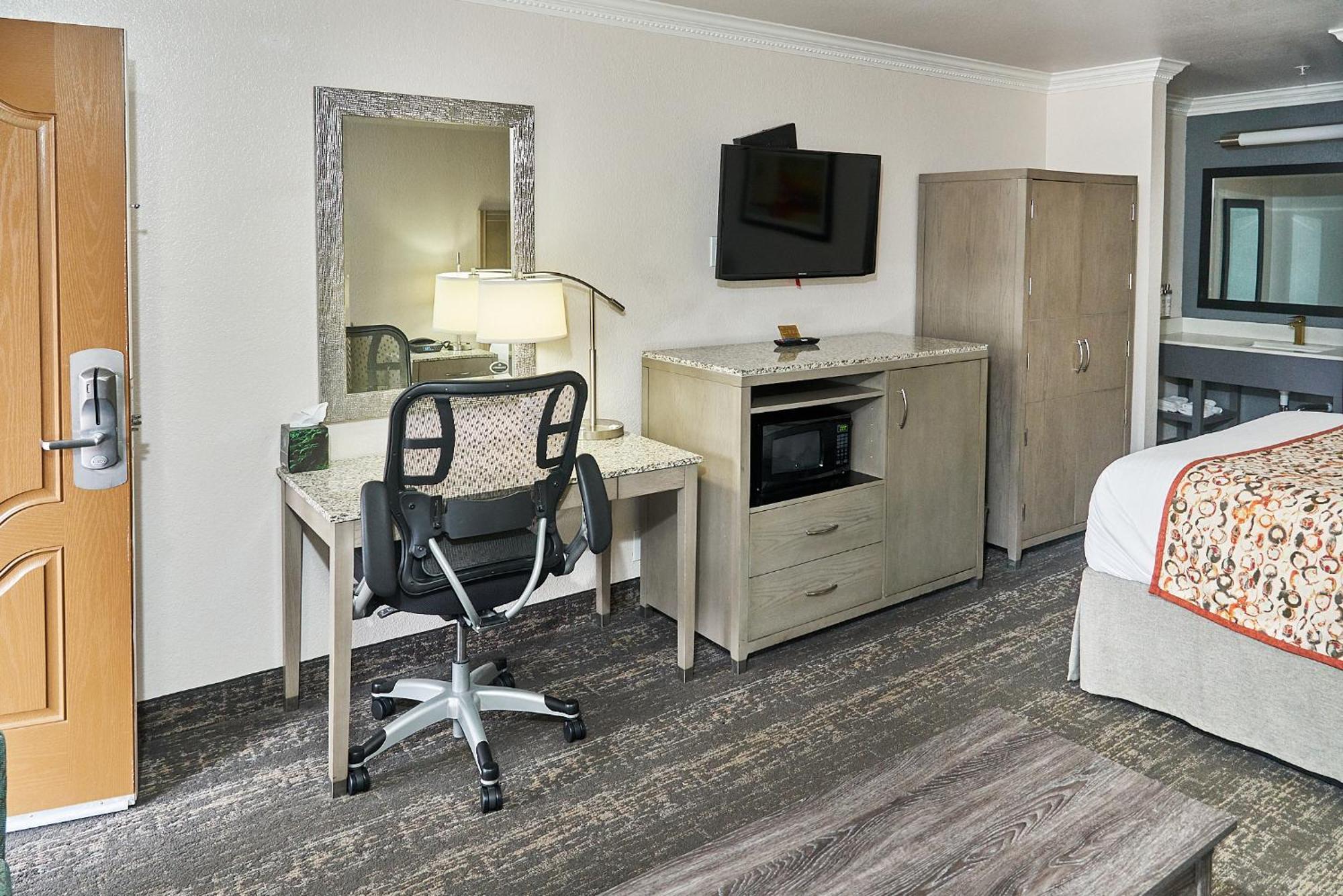 Queen Room