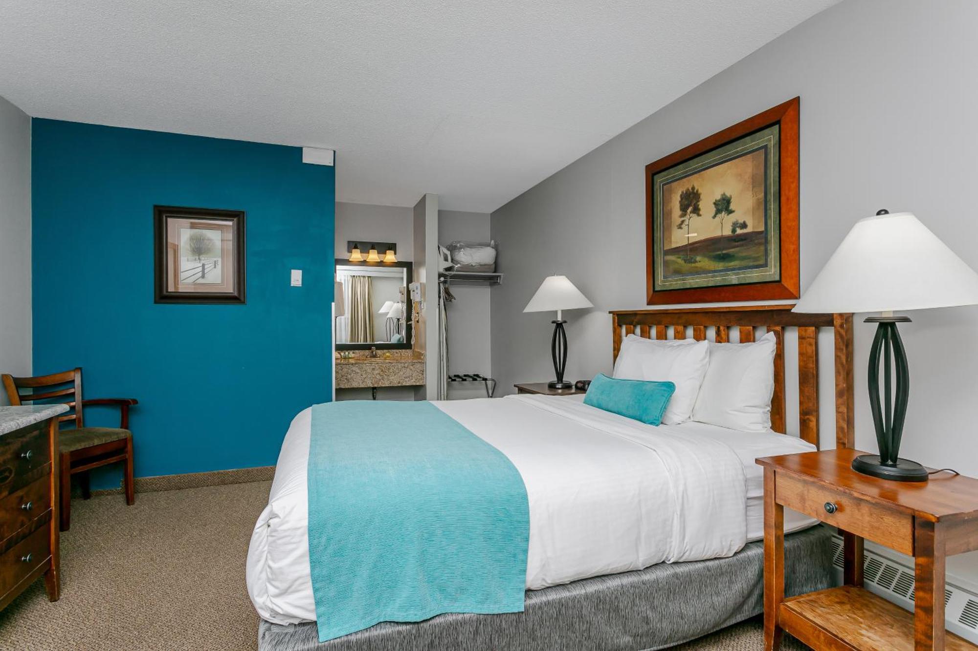 Standard Room Queen Bed