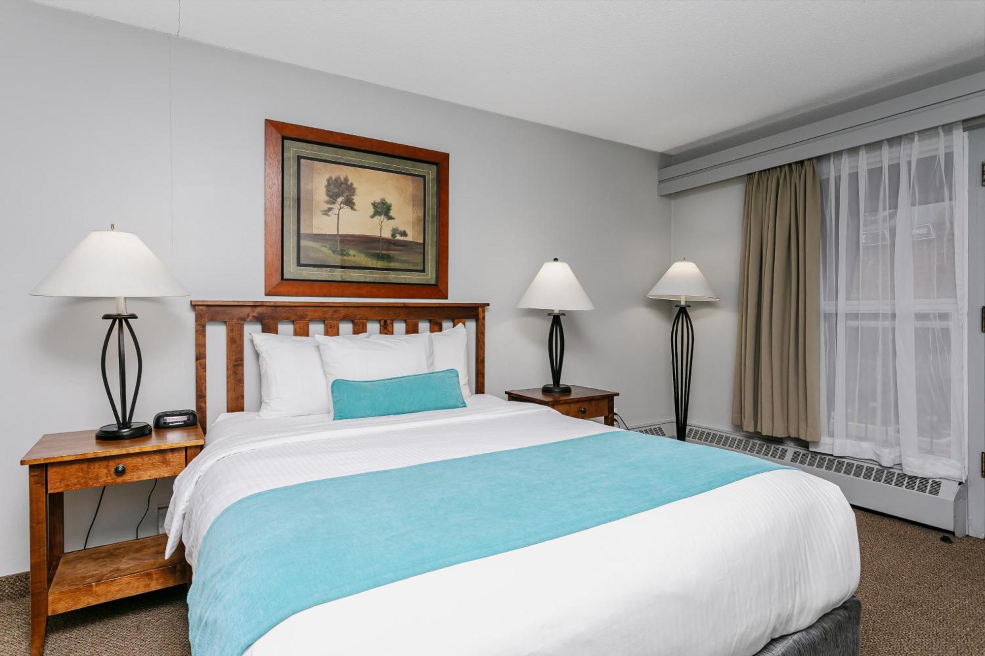 Standard Room Queen Bed