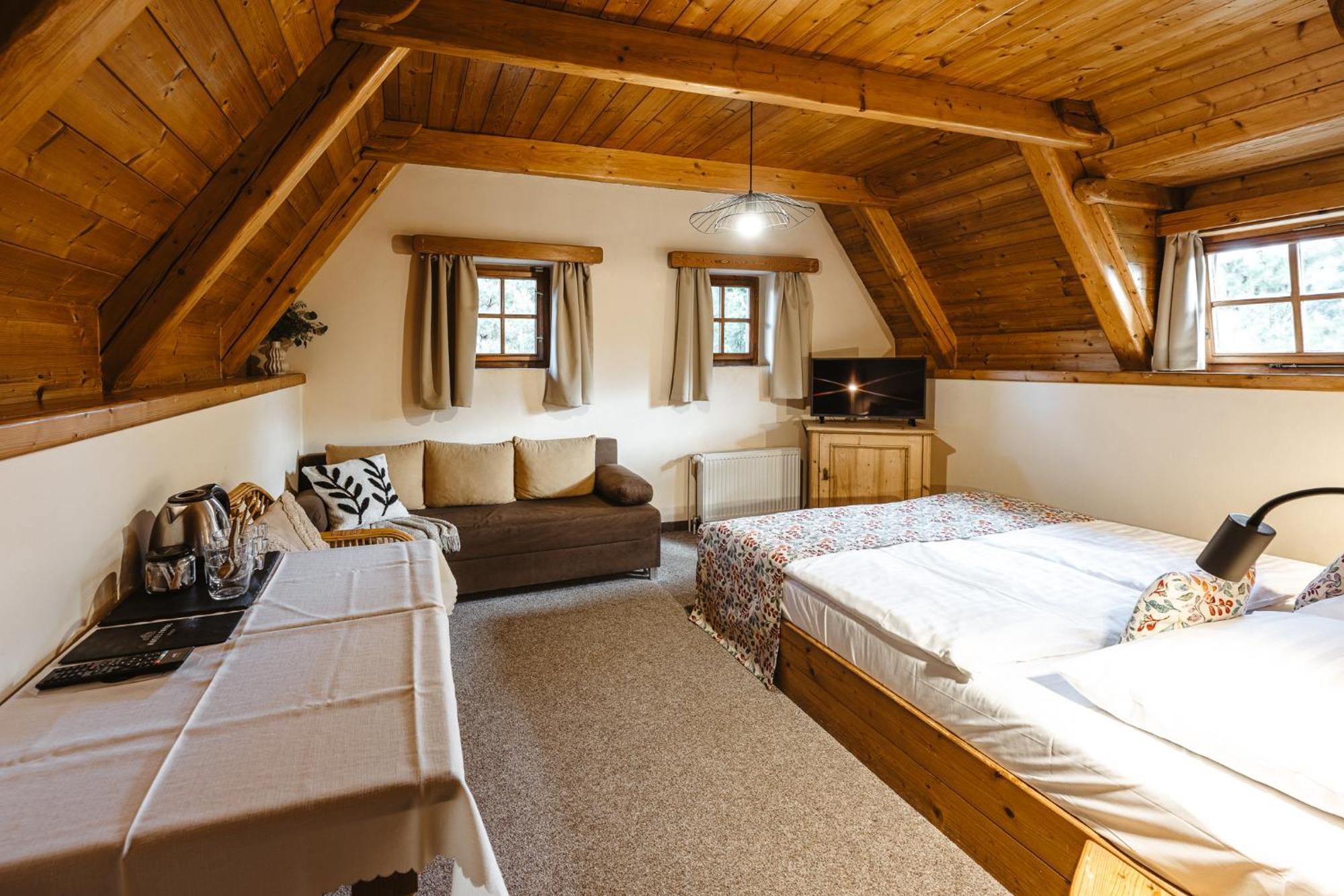 Suite con 2 Camere da Letto (4 ospiti)