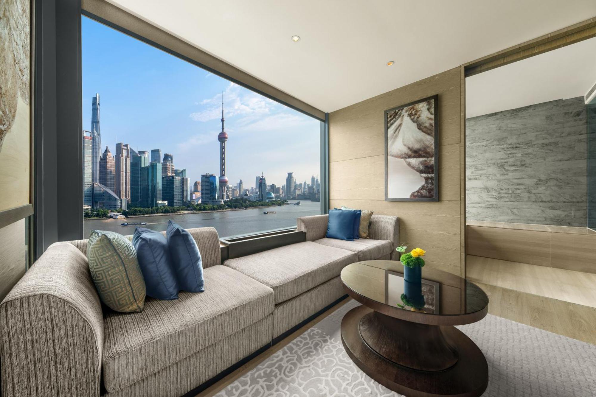 Premier Bund View King Oriental Pearl Tower View