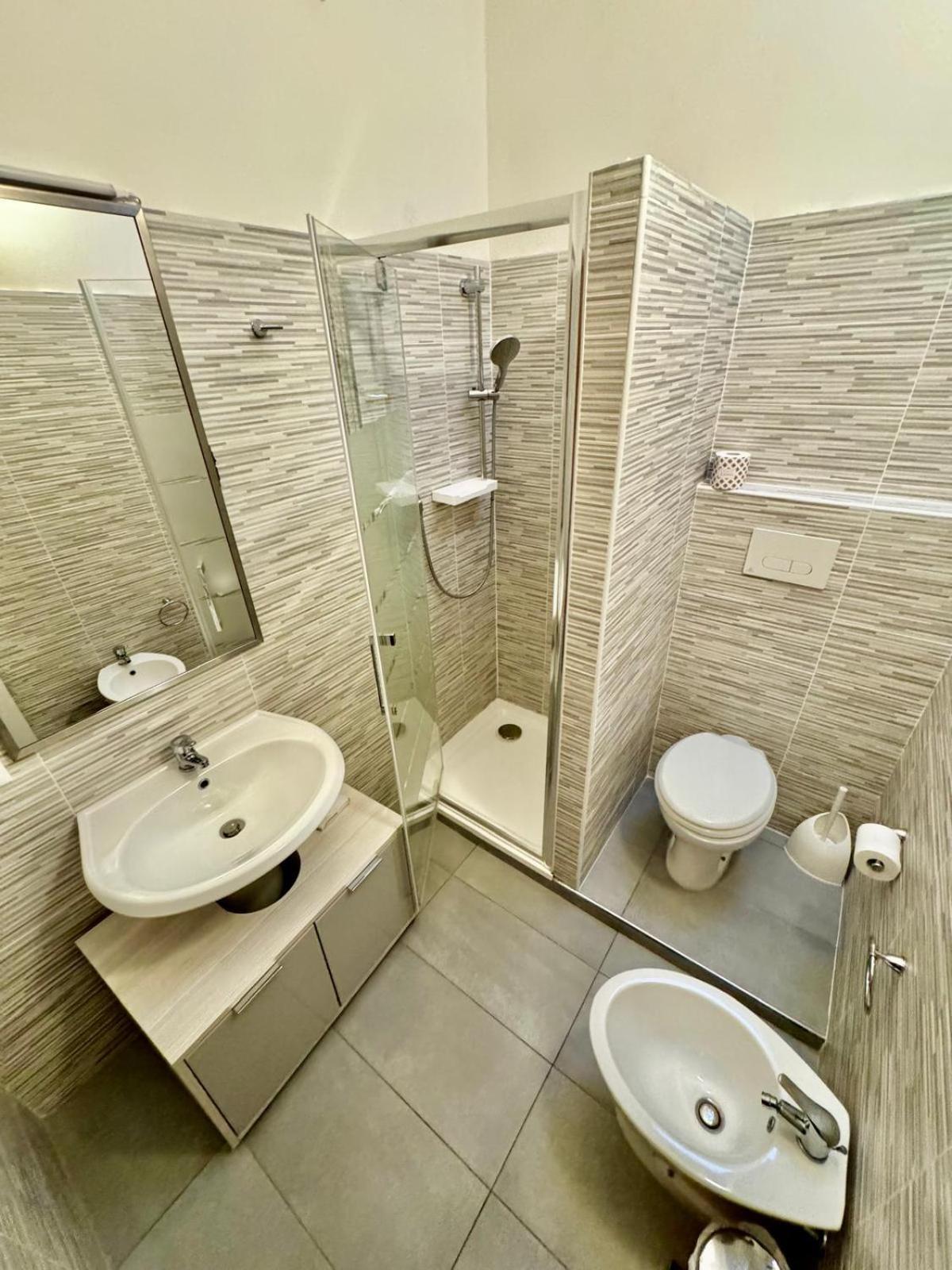 Camera Matrimoniale con Bagno Privato Esterno