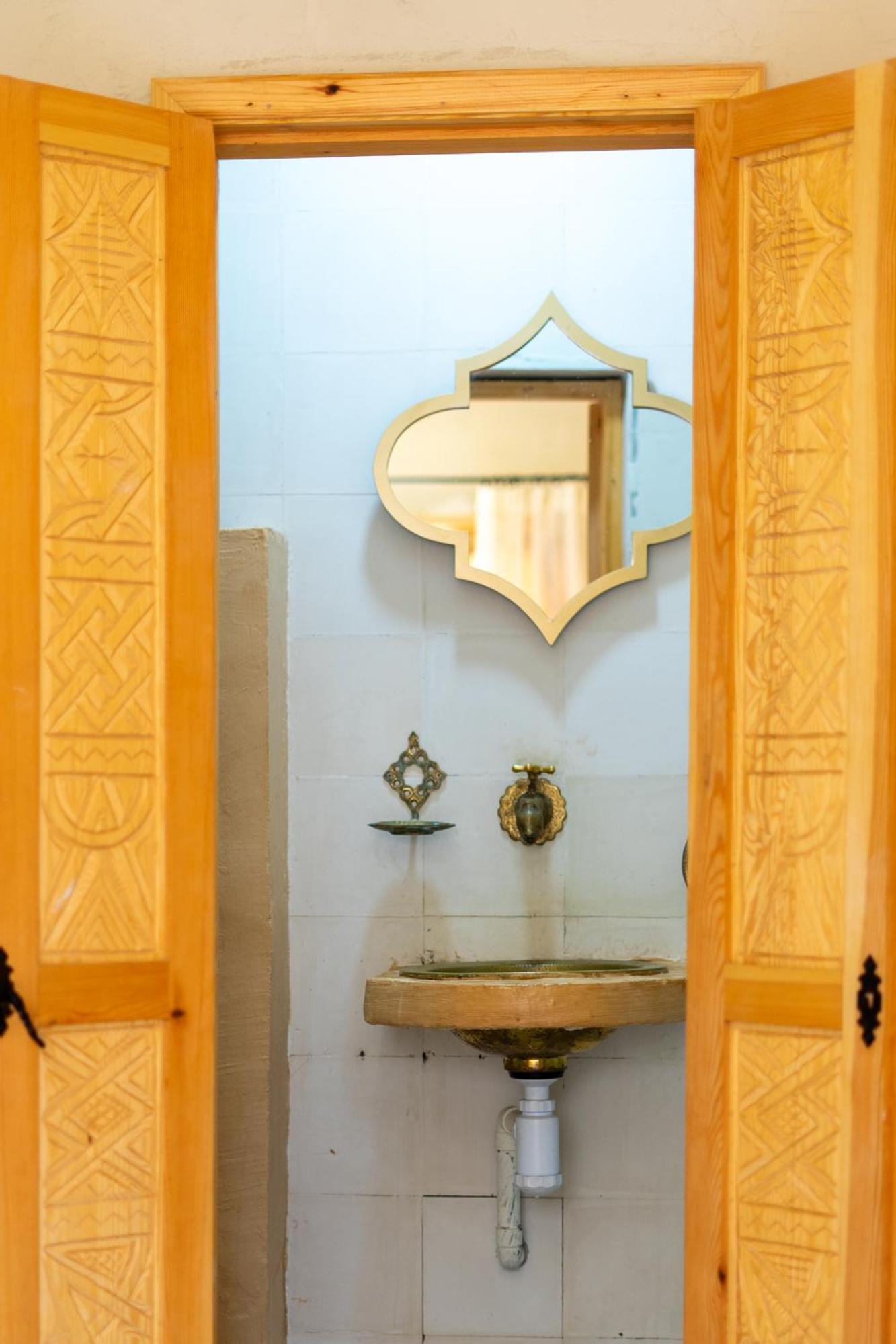 Double Room Private Bathroom