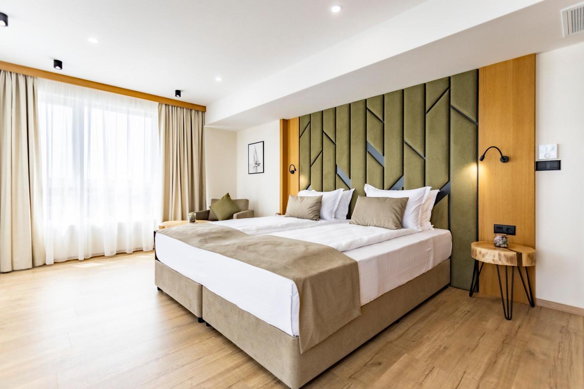 Deluxe Double or Twin Room Sea View