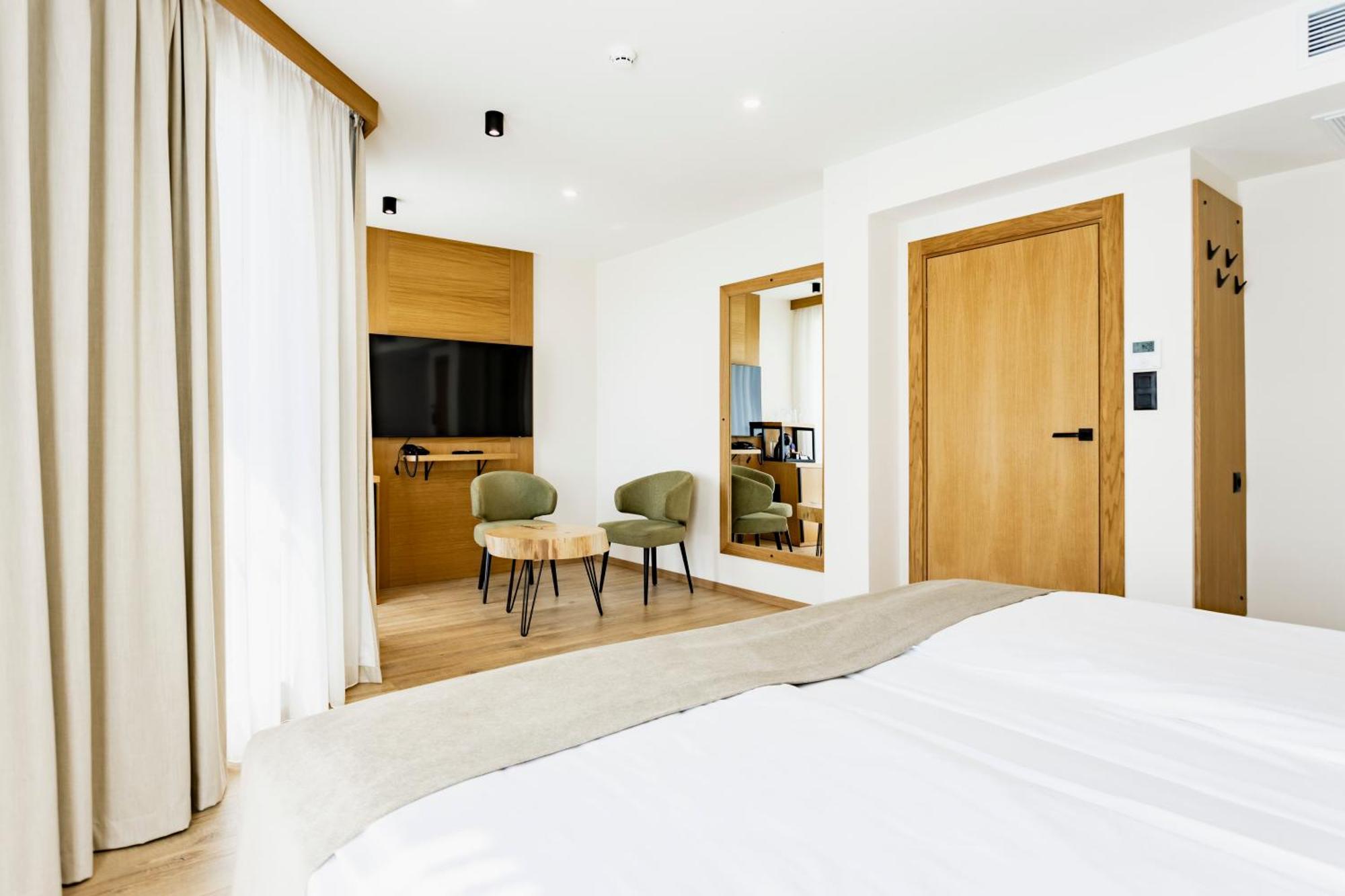 Double or Twin Room Balcony