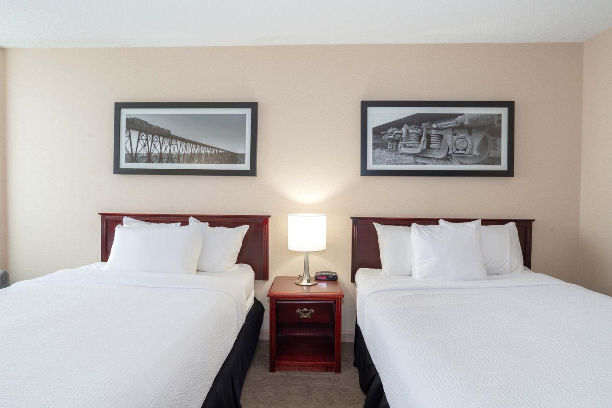 Standard Room 2 Double Beds