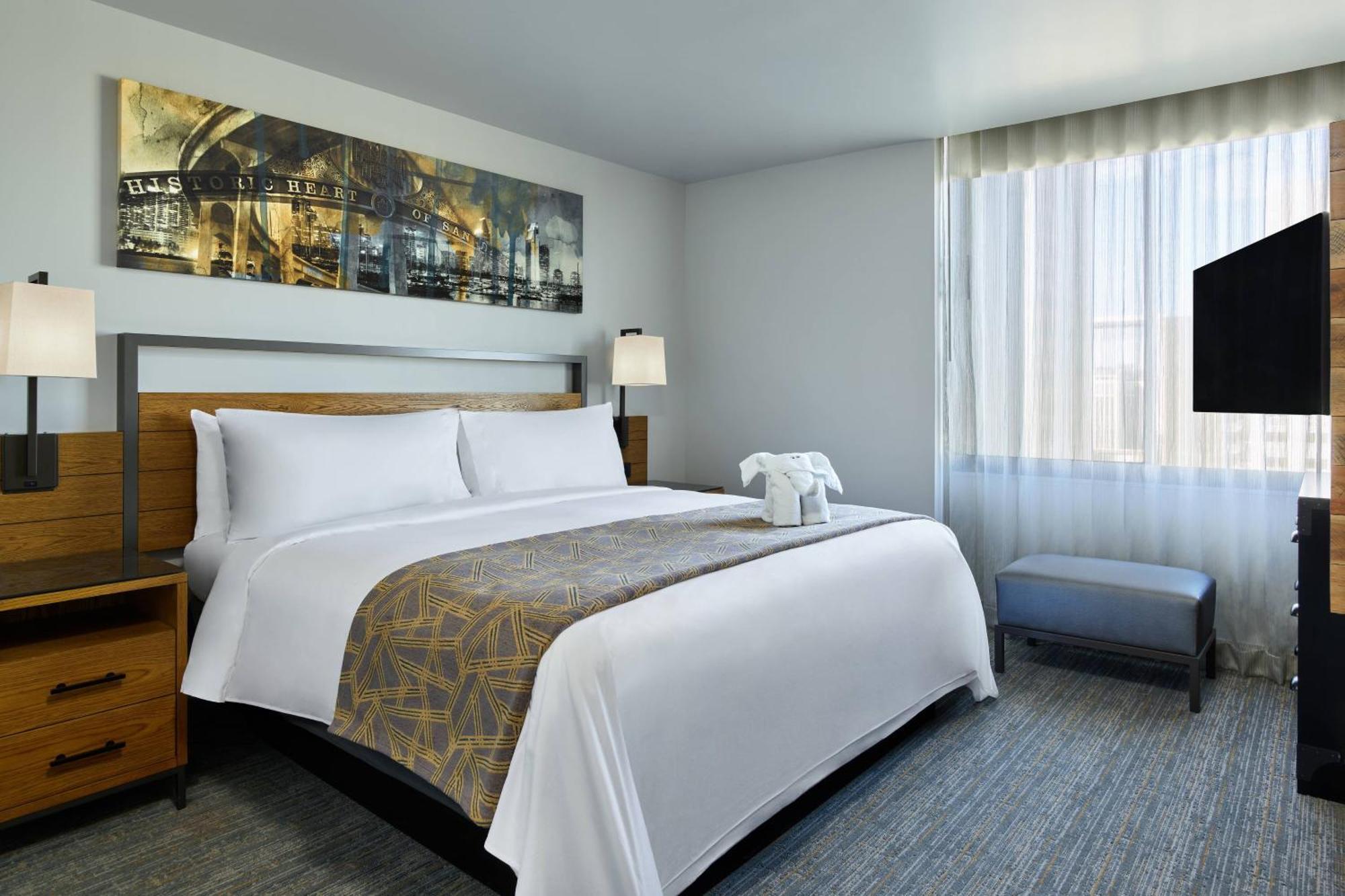 Superior King Suite