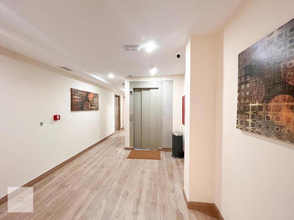 Single Room,1618965990:JPEG