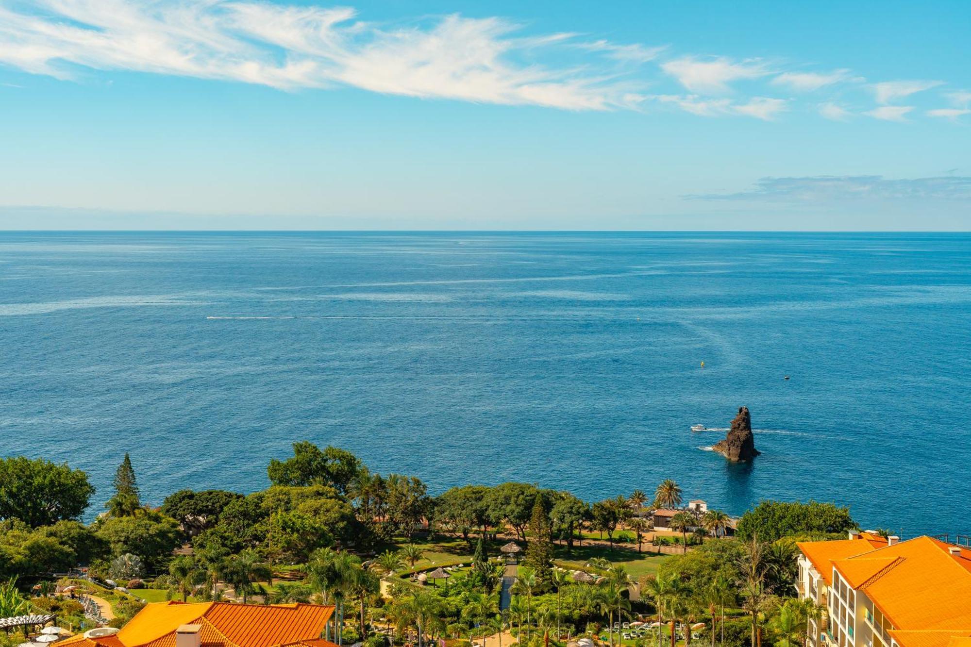 Superior Double or Twin Room with Sea View (2 Adults + 1 Child)