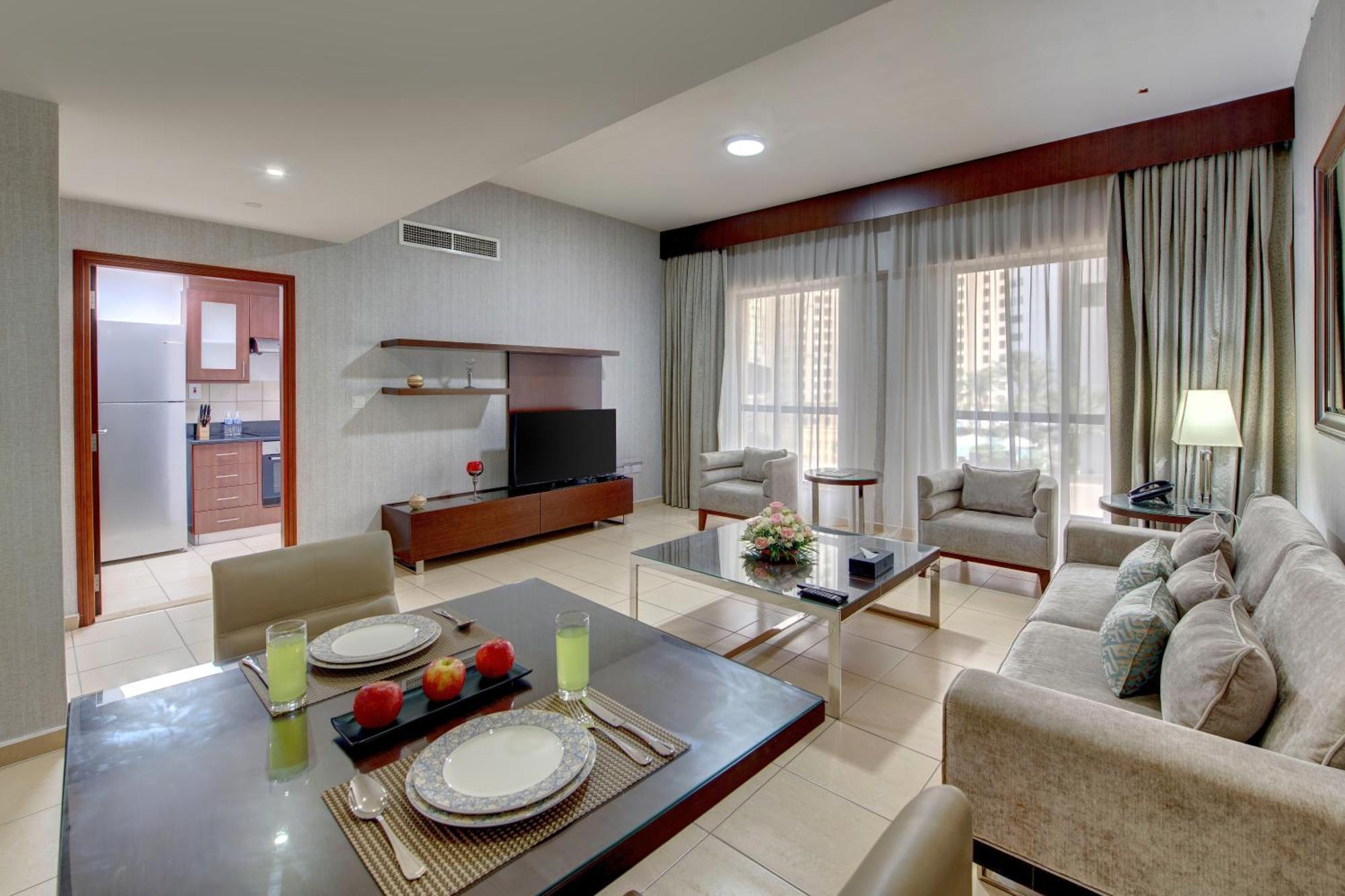 Deluxe One-Bedroom Apartment