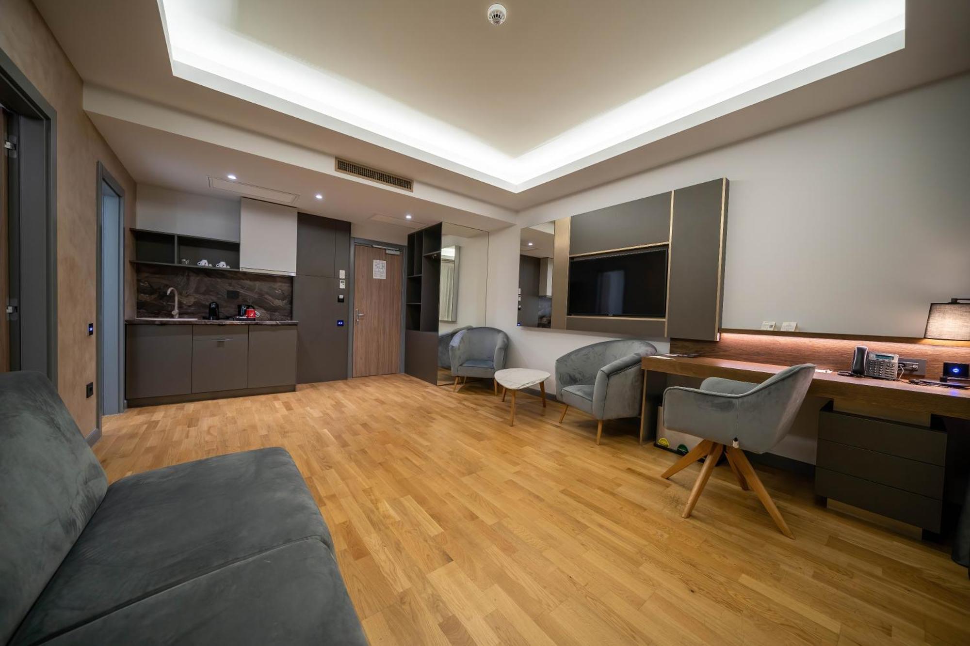 Deluxe Apartment