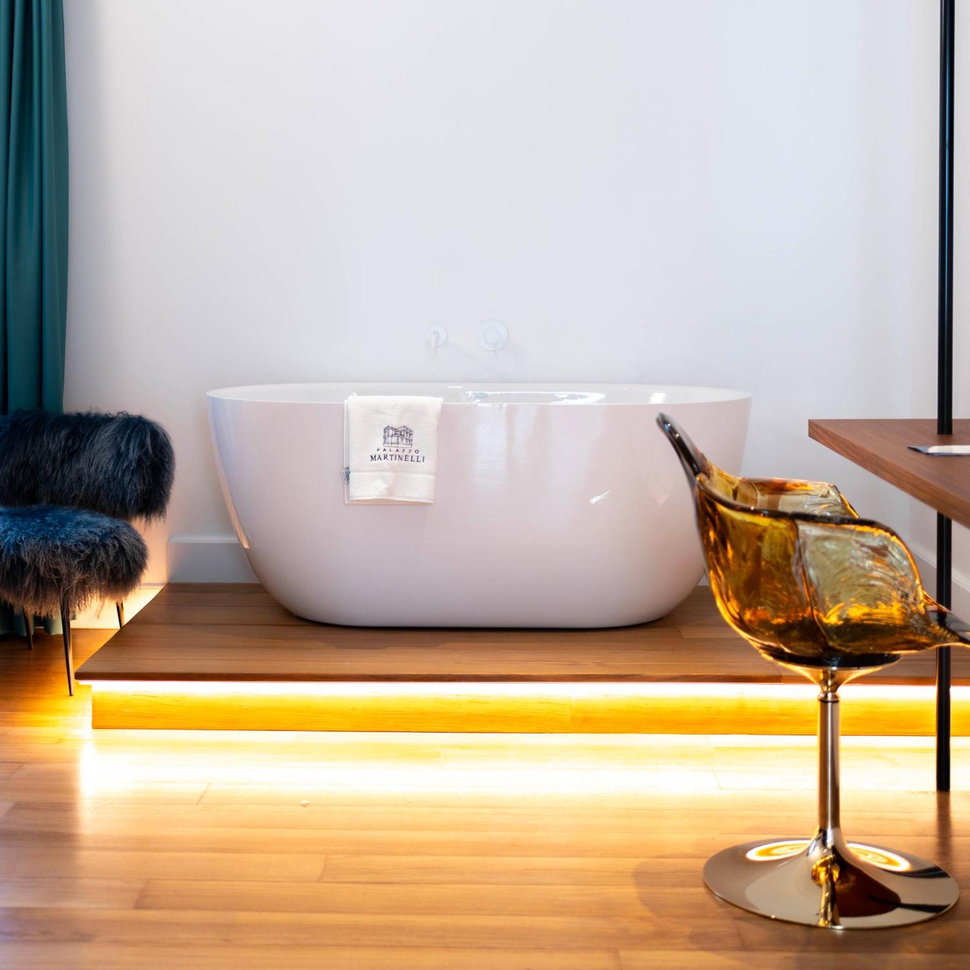 Deluxe Double Room Bath