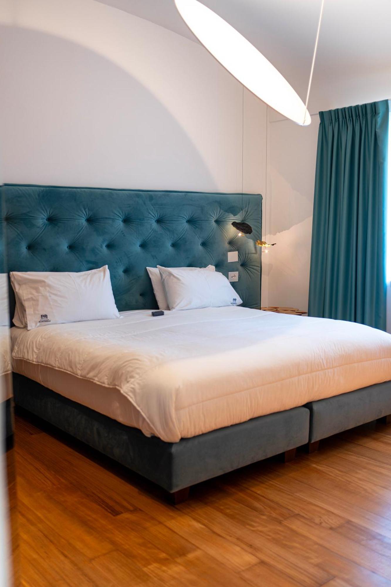 Deluxe Double Room Bath