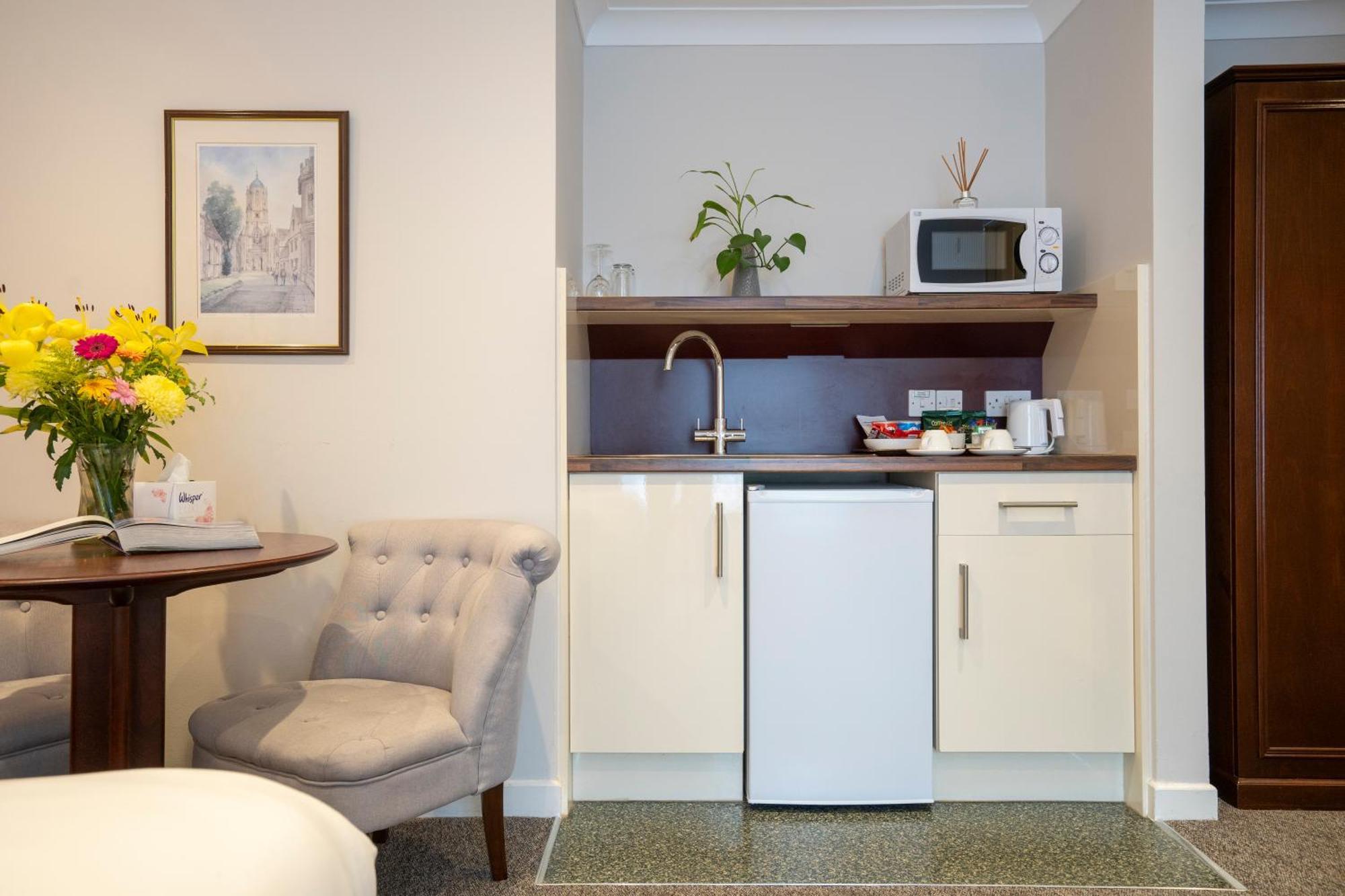 Single Room Kitchenette