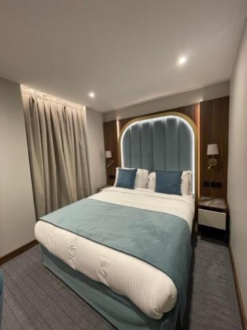 Small Double Room Lower Ground Floor,1620980333:JPEG