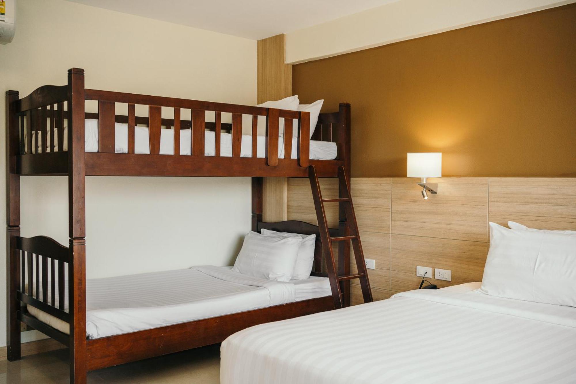 Deluxe Double Room & Bunk Bed