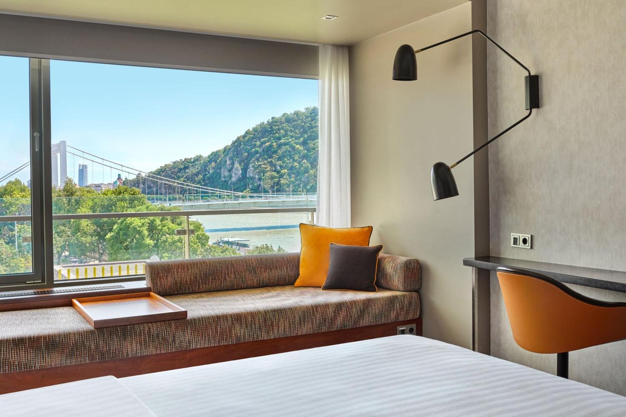Deluxe Room Guest room 1 King