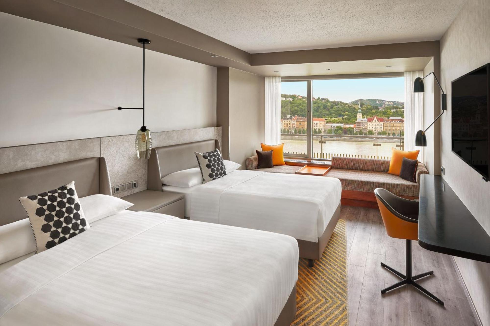 Deluxe Room Guest room 2 Twin or Single Beds River view