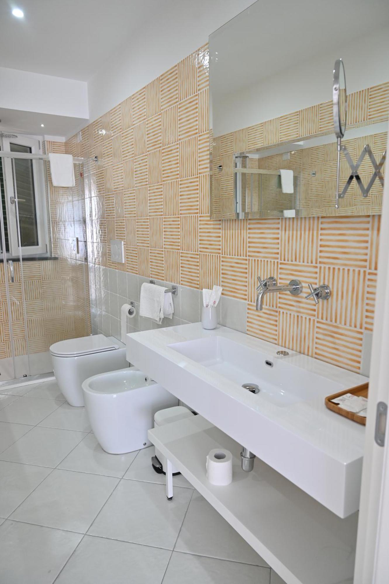 Deluxe Triple Room Sea View