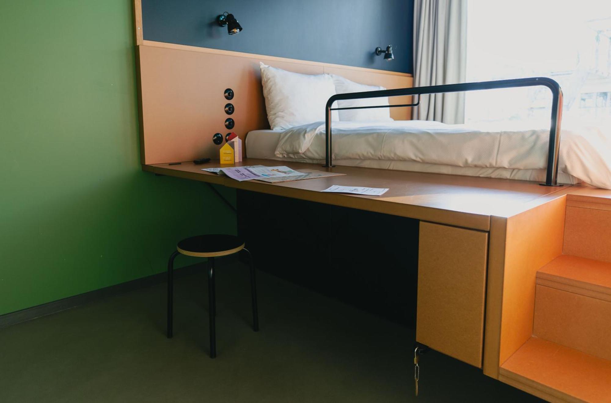 Double Room Cube
