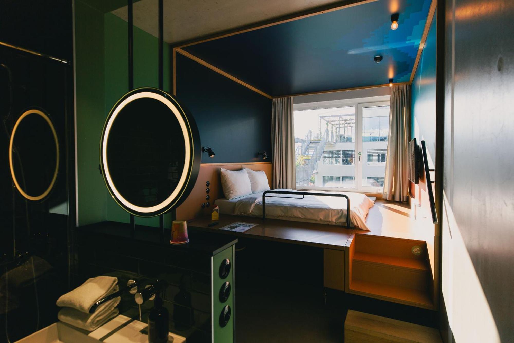 Double Room Cube