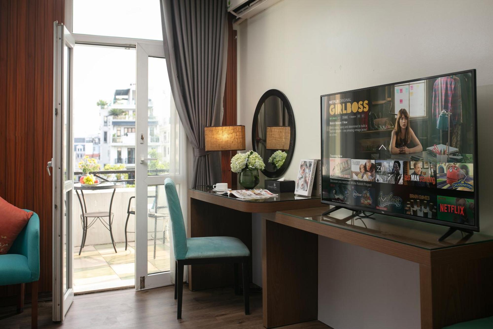 Executive Suite City view