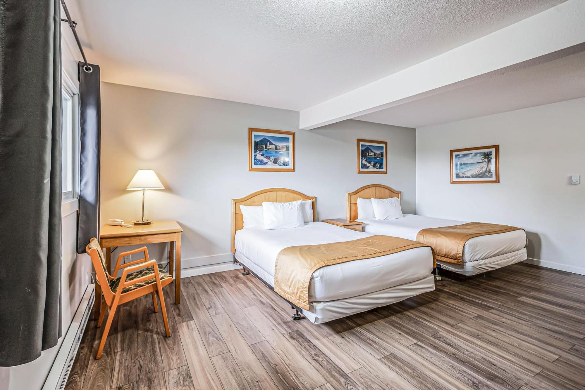 Standard Queen Room Two Queen Beds