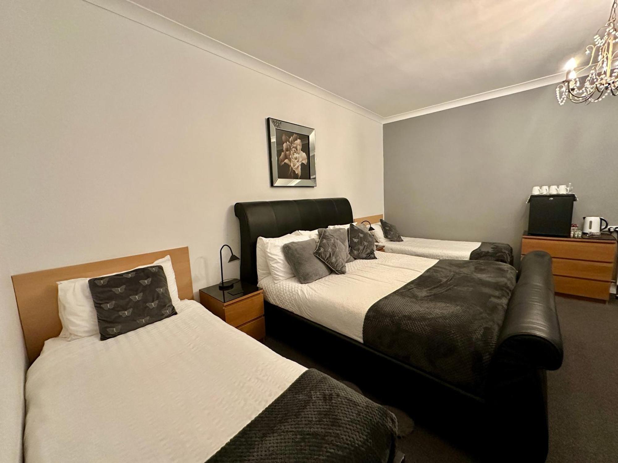 Deluxe Family Room