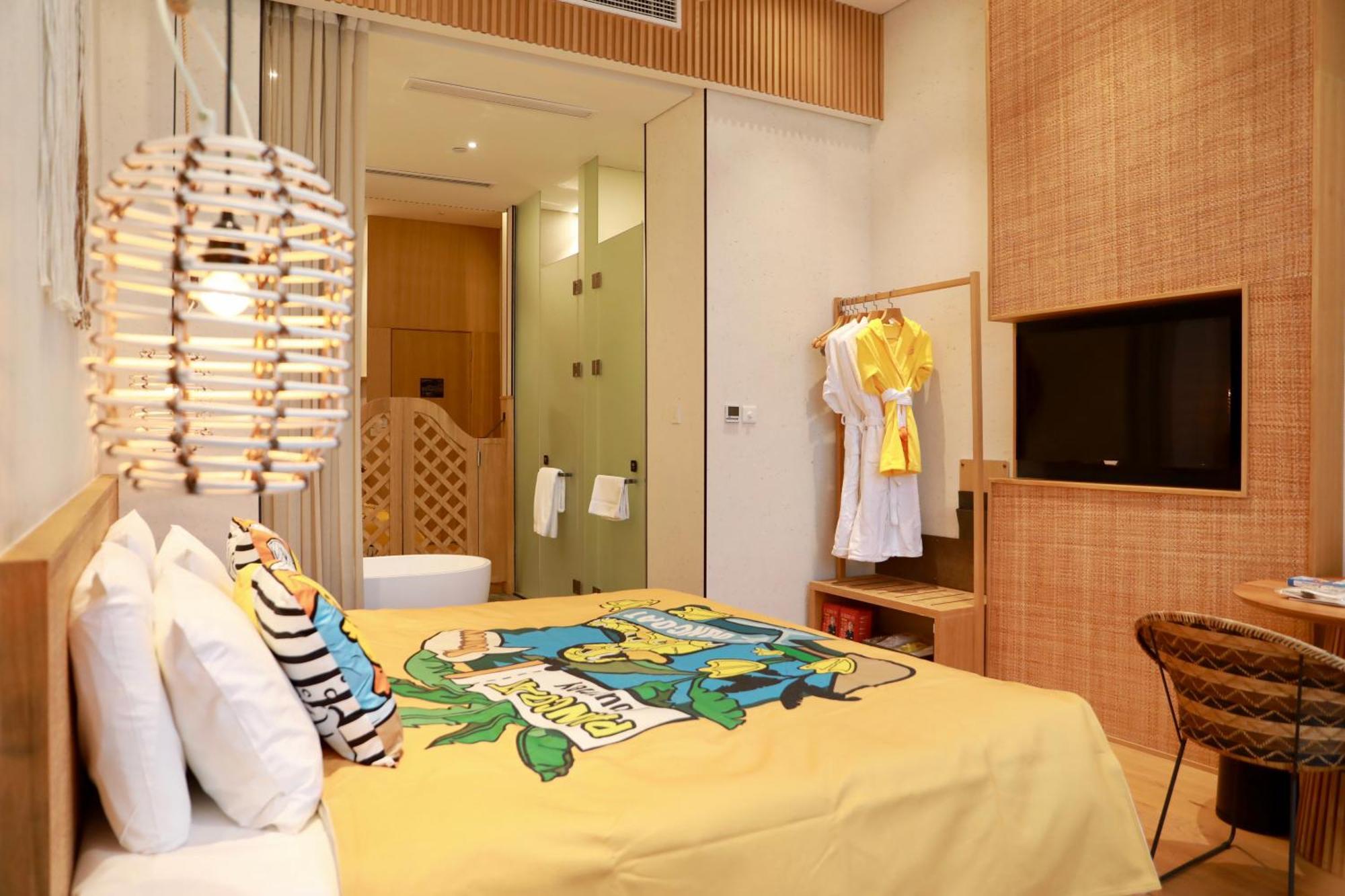 Deluxe Family Suite