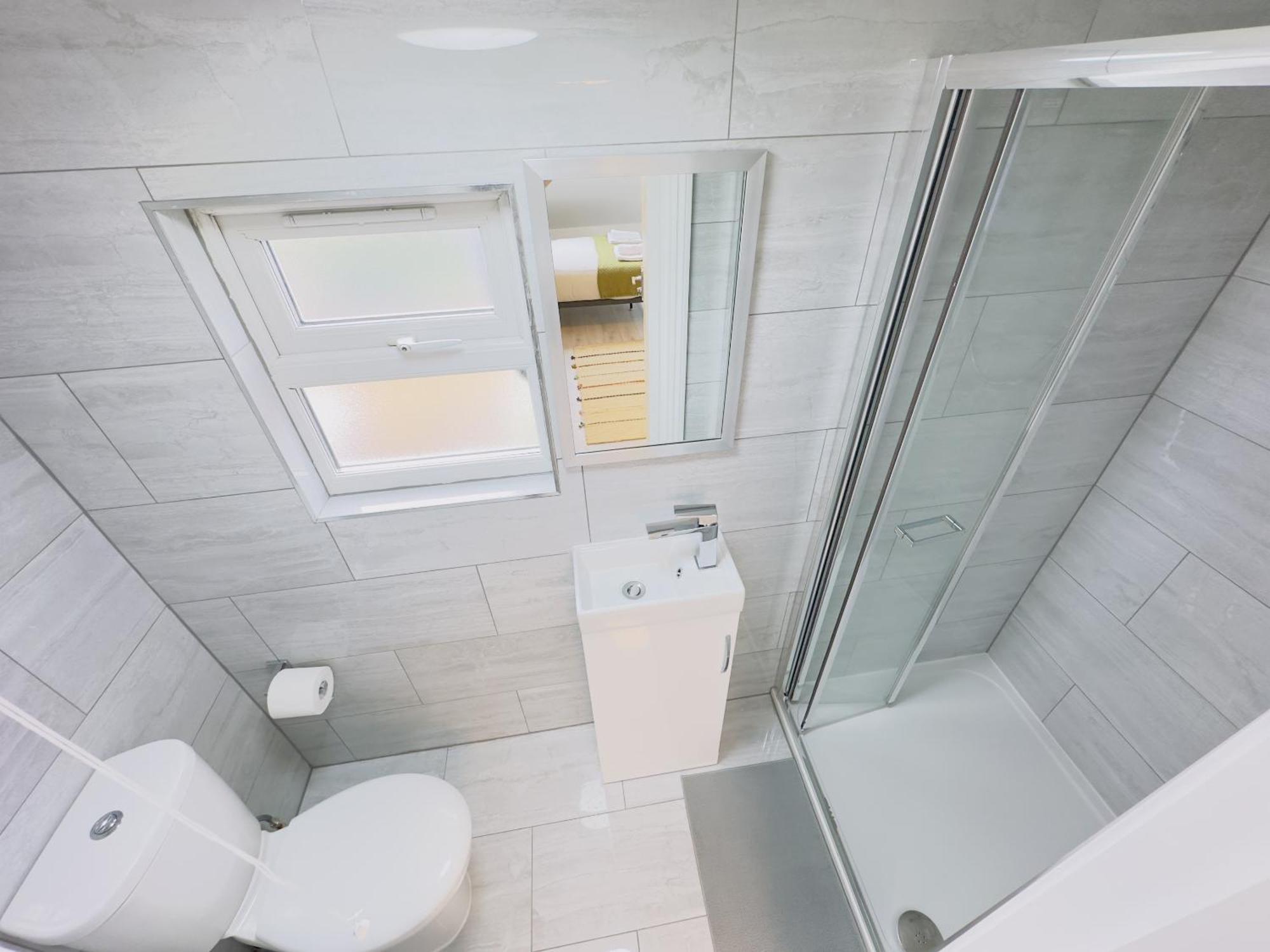 Double Room Private Bathroom