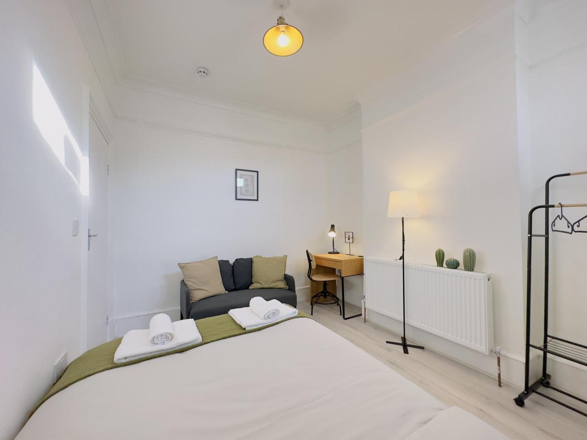 Double Room Private Bathroom