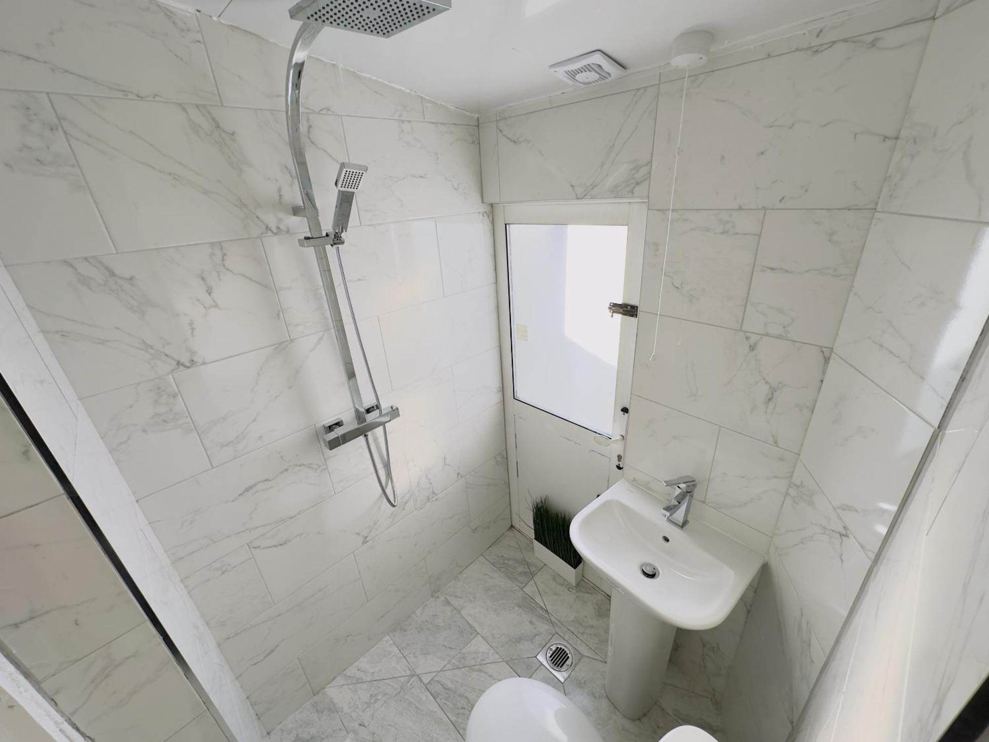 Double Room Private Bathroom